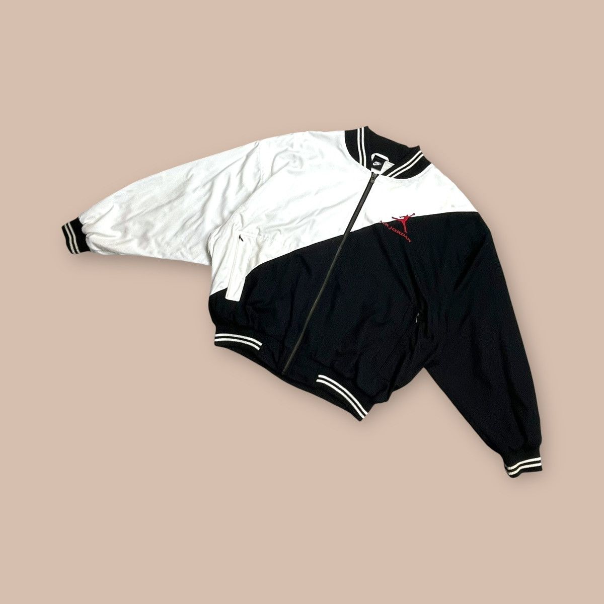Jordan Brand OG90's Nike Jordan Oversized Bomber Jacket Size US M / EU 48-50 / 2 - 2 Thumbnail