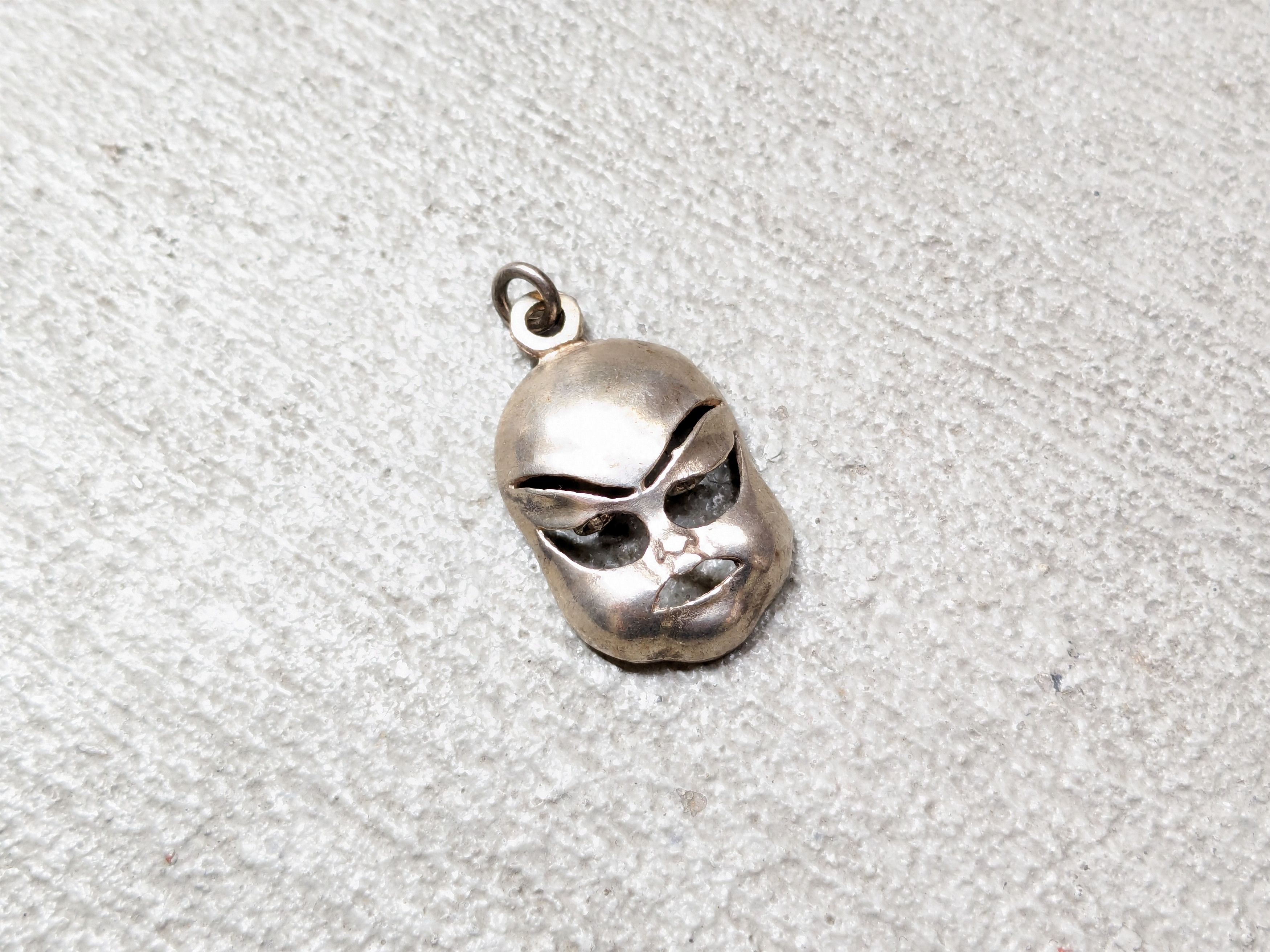 Jewelry × Vintage Vintage Japanese Mask Pendant Face Theatre Avant Garde Size ONE SIZE - 1 Thumbnail