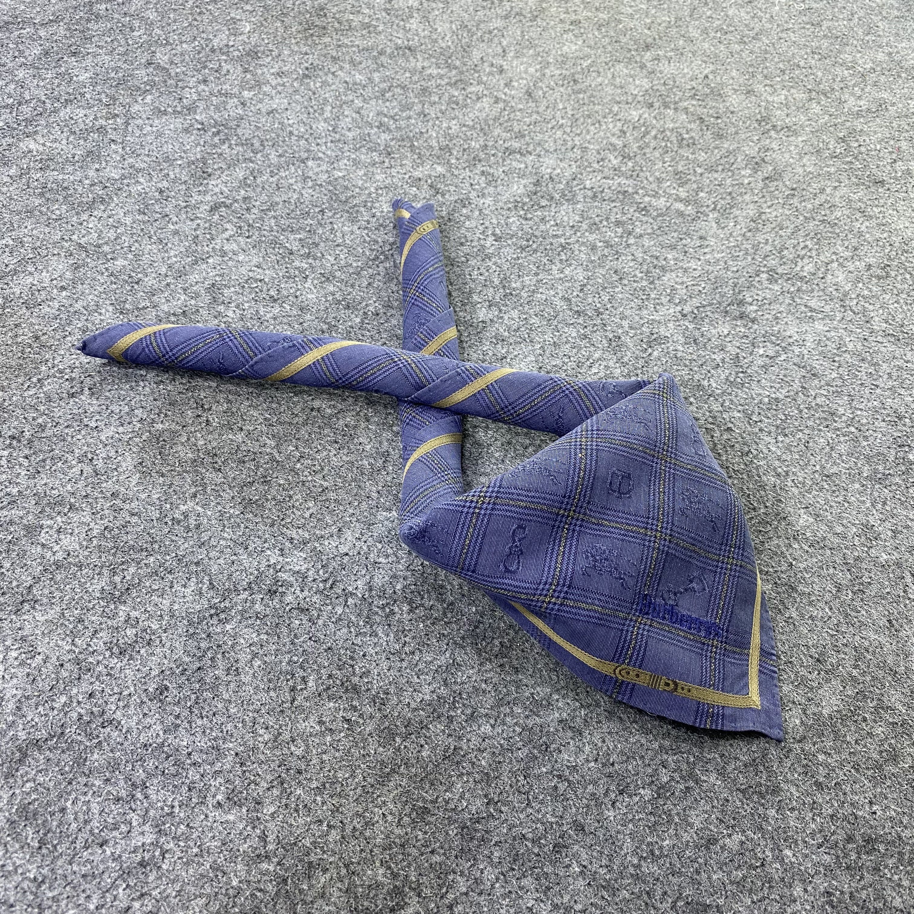Burberry Burberry Handkerchief / Bandana / Neckerchief-B2177 Size ONE SIZE - 1 Thumbnail