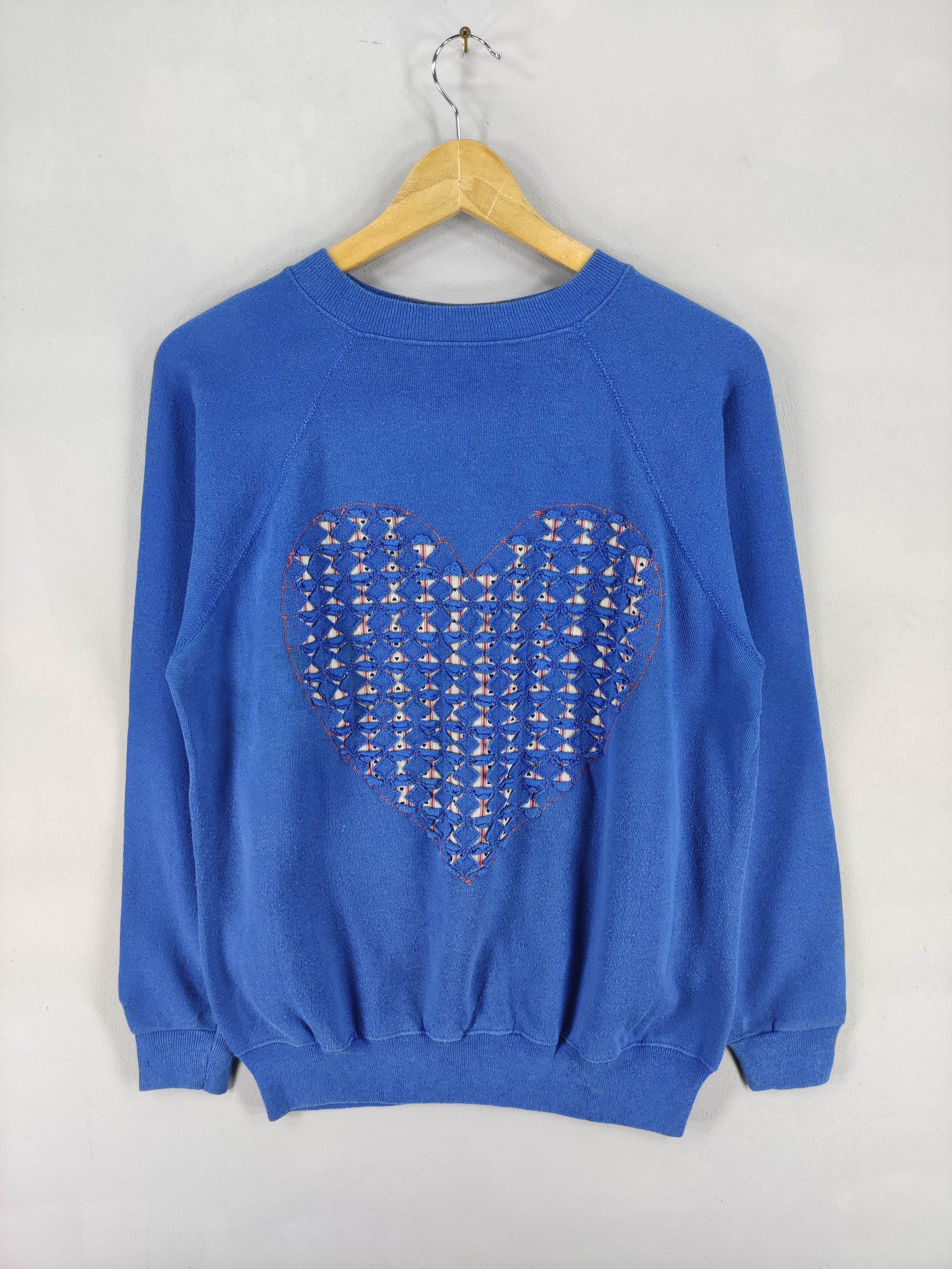 Hanes Vintage Hanes He Way Heart Art Sweatshirt Jumper Size US L / EU 52-54 / 3 - 1 Thumbnail