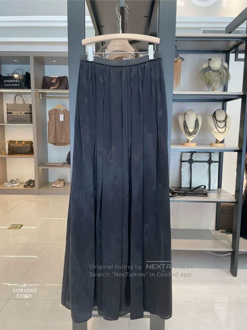 Brunello Cucinelli Brunello Cucinelli Black sequin pants Size 25" / US 0 / IT 36 - 1 Thumbnail