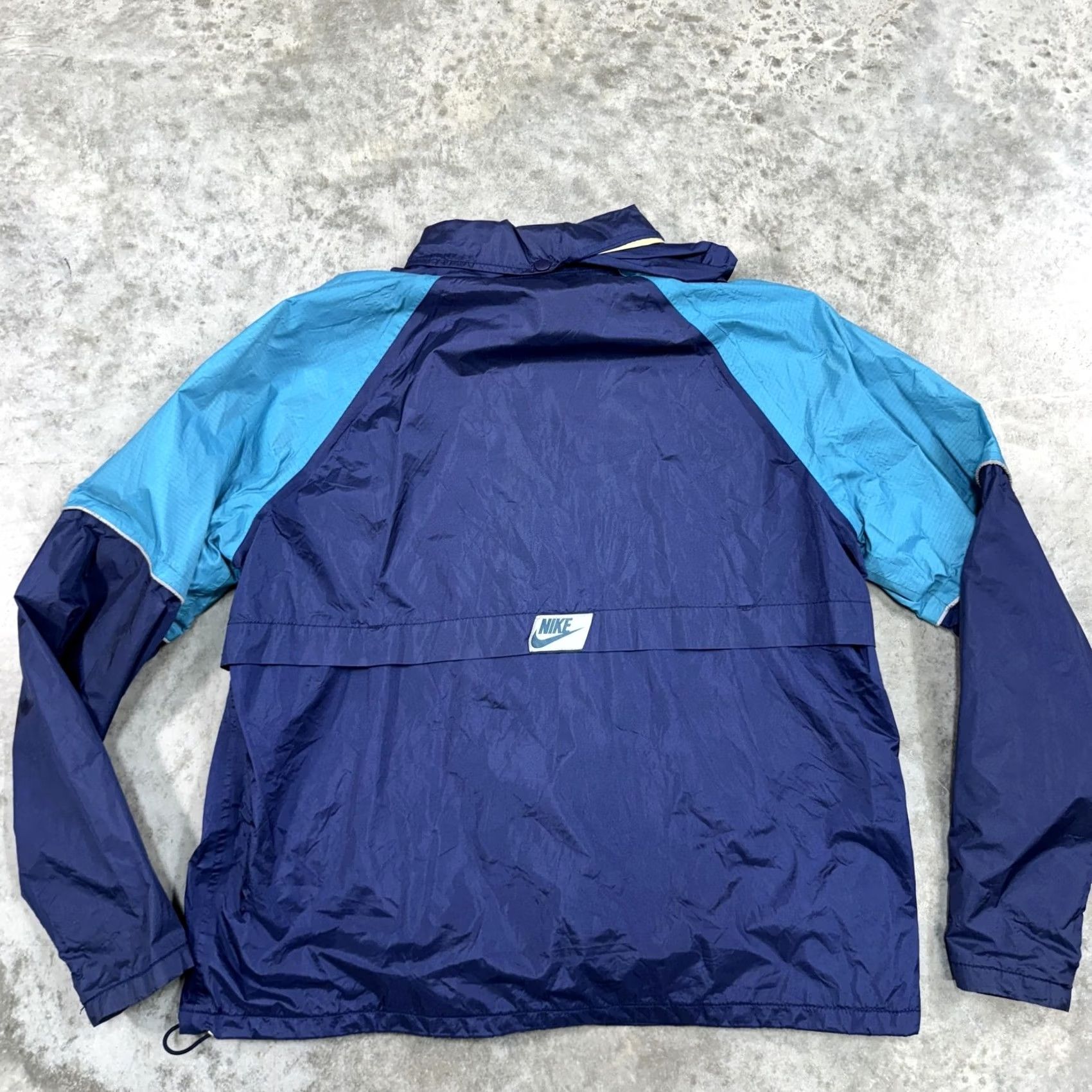 Nike Vintage Nike Jacket Mens L Blue Teal Hooded Windbreaker 90s Swoosh Zip Full Zip Pockets Lightweight Nylon Retro Stylish Size US L / EU 52-54 / 3 - 4 Thumbnail