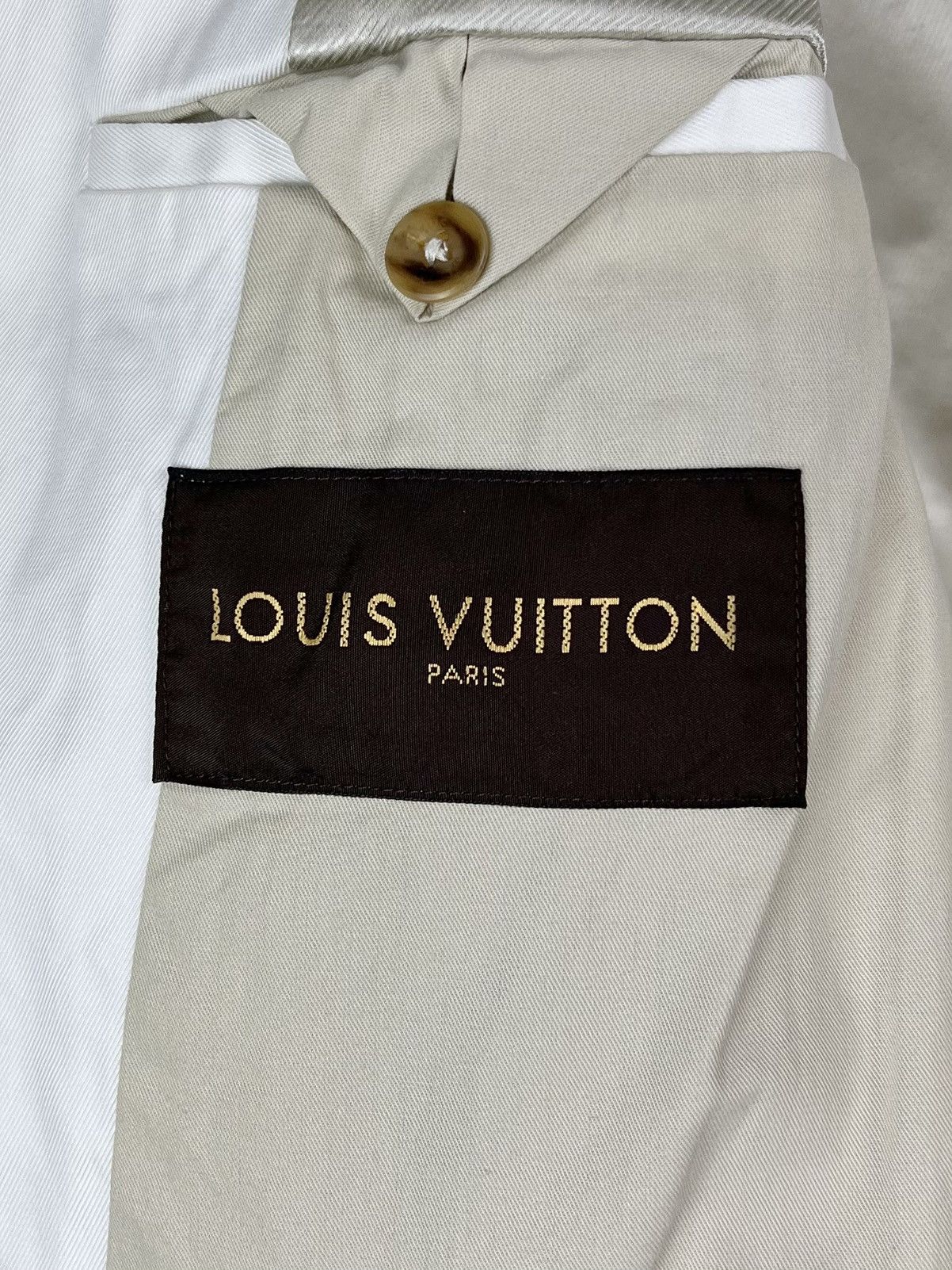 Louis Vuitton LOUIS VUITTON Jacket Biker Cotton Zippers Pocket LV White Size US XL / EU 56 / 4 - 16 Thumbnail