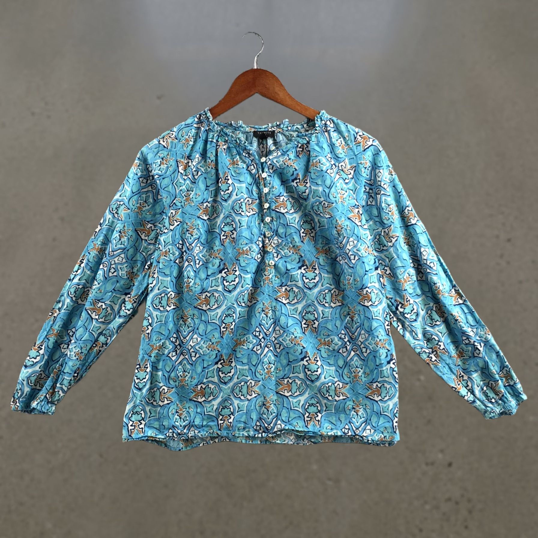 Talbots Talbots Petite Blouse Womens SP Blue Tile Print Long Sleeve Cotton Popover Shirt Beu/Blue Tile Print (Note: "Beu" placeholder not allowed) Size S / US 4 / IT 40 - 1 Thumbnail