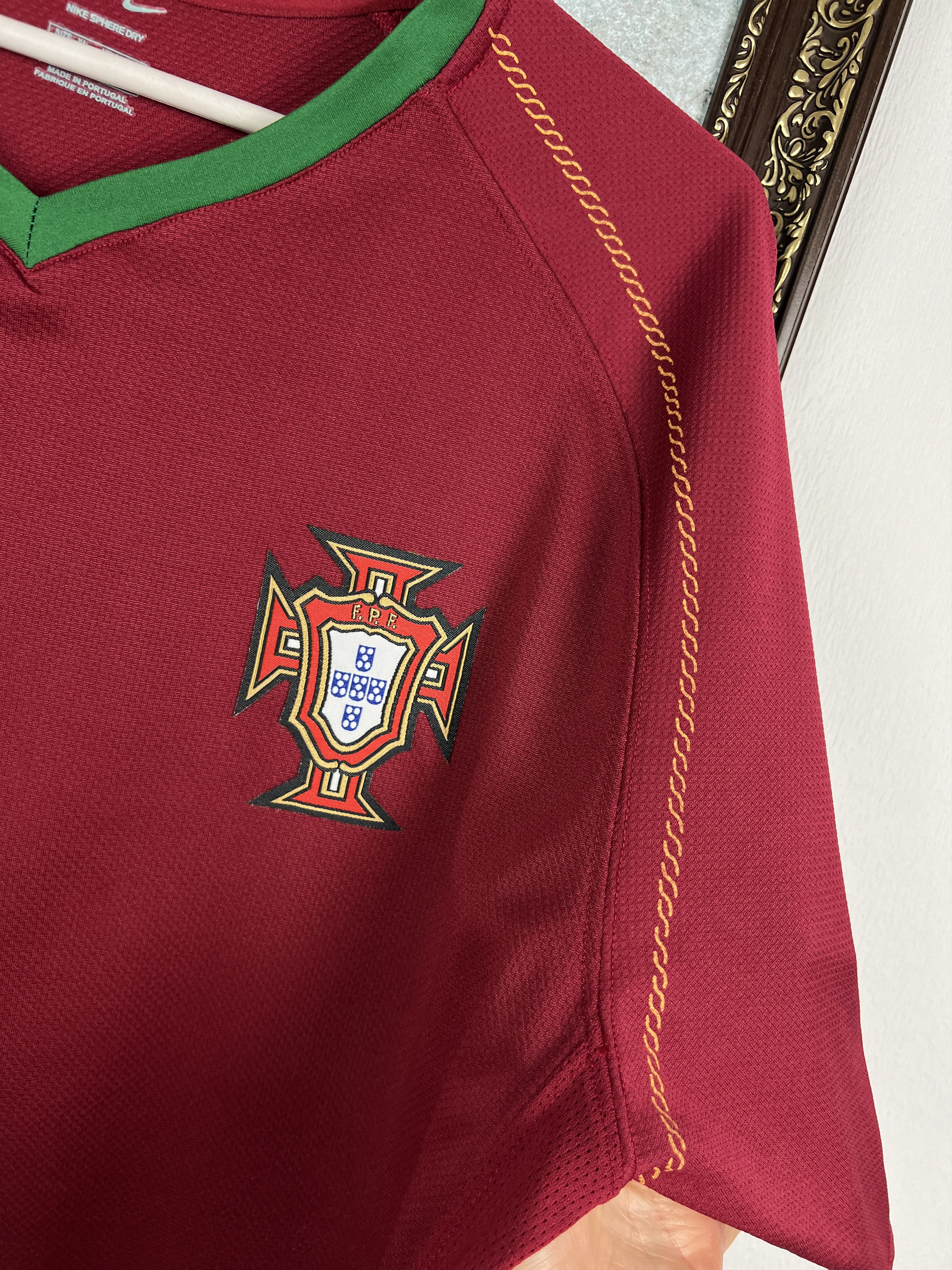 Nike Portugal Home football shirt Soccer Jersey Trikot National Size US XL / EU 56 / 4 - 4 Thumbnail