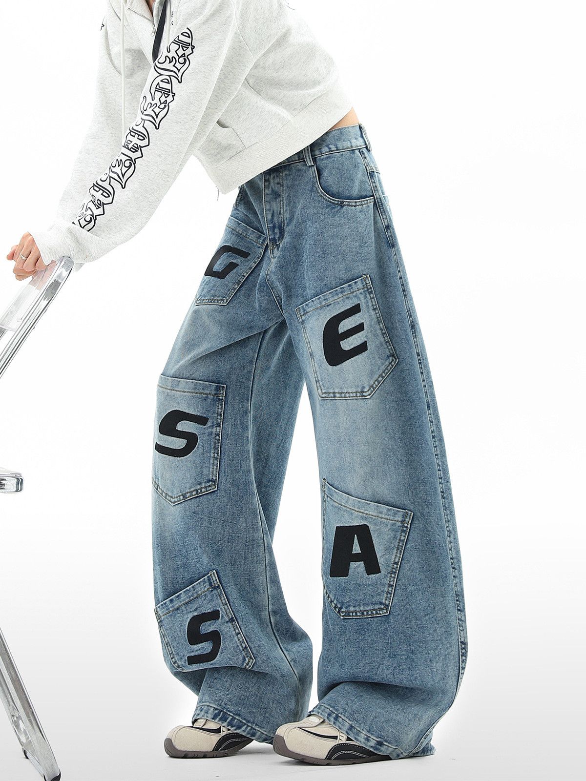 Japanese Brand High Street Embroidered Multi-Pocket Cargo Curved-Leg Jeans Size US 32 / EU 48 - 4 Thumbnail