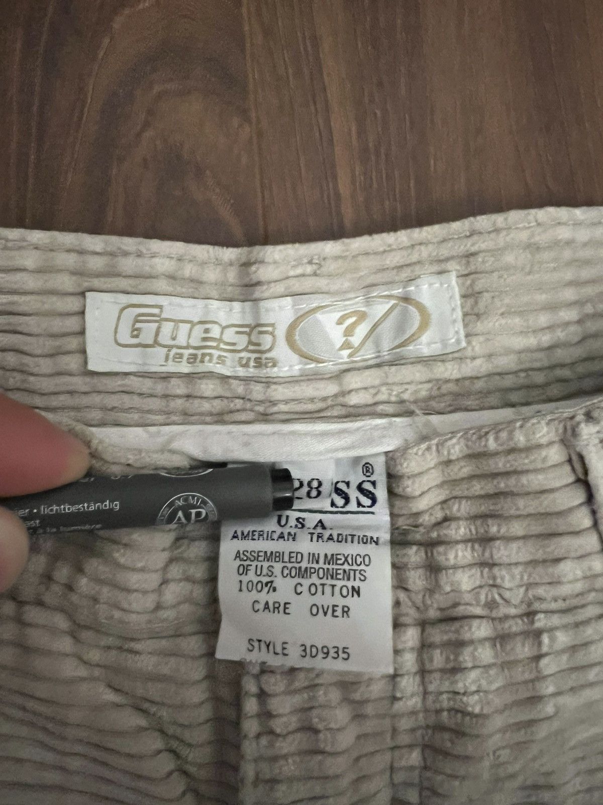 Guess Vintage 90s Guess Corduroy Shorts Size US 28 / EU 44 - 4 Thumbnail