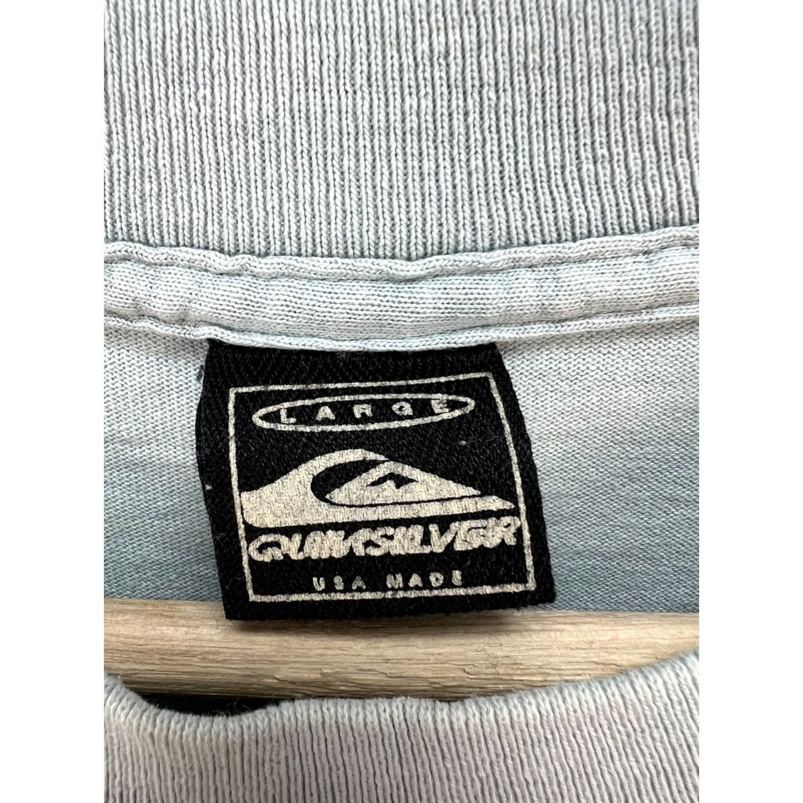 Quiksilver Vtg 90s QUIKSILVER T-Shirt Big Logo Single Stitch Made in USA Surf Skate L Shirt Mens XS? Size US L / EU 52-54 / 3 - 5 Thumbnail
