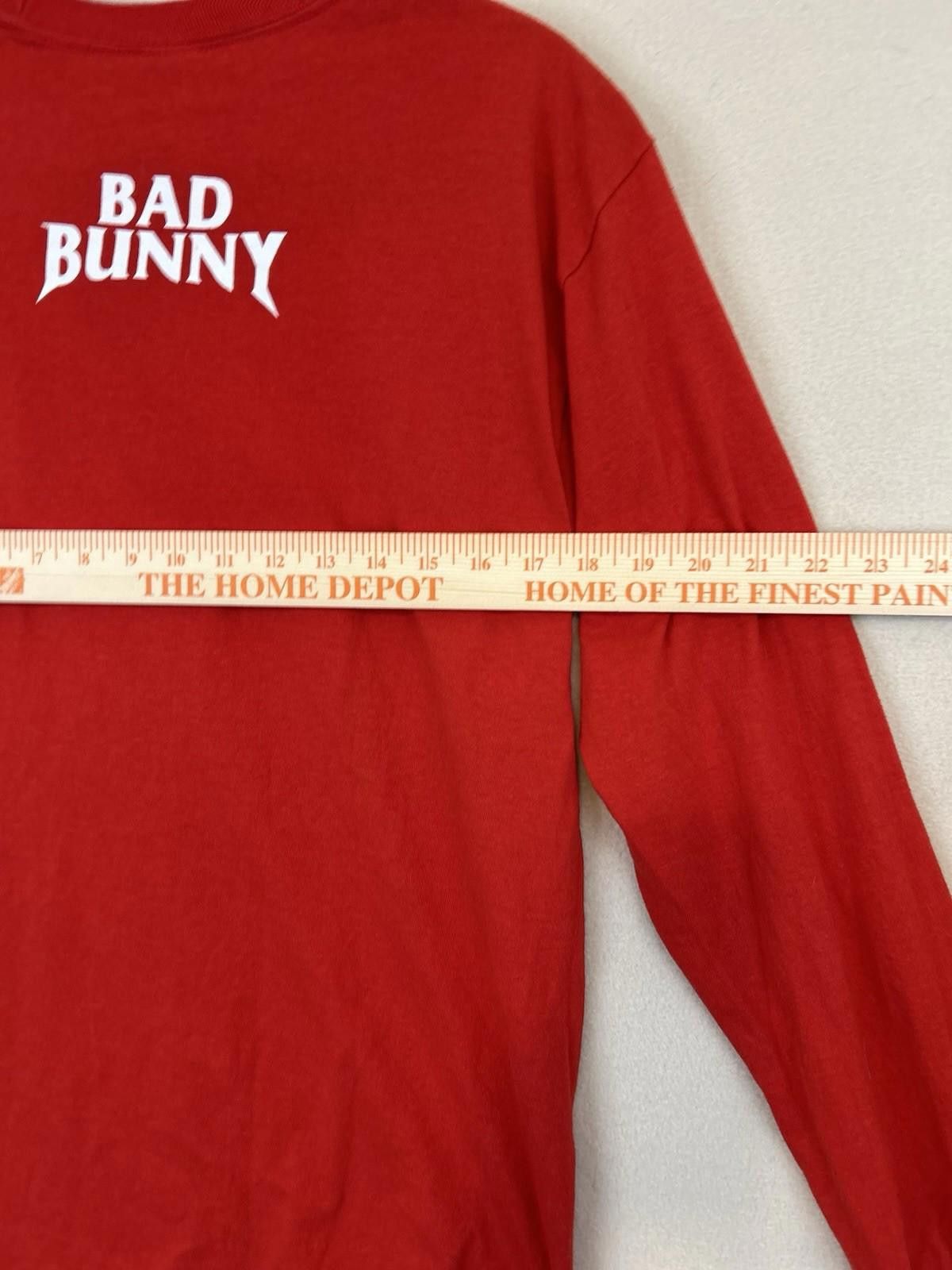 Gildan Bad Bunny Pop Cartoon Long-Sleeve Hot Topic T-Shirt Sz Med Size US M / EU 48-50 / 2 - 5 Thumbnail