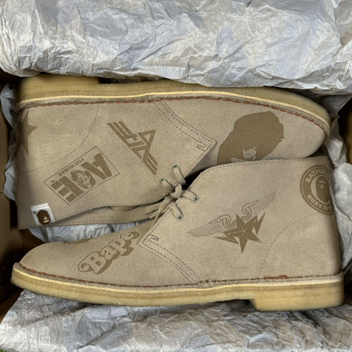 Bape × Clarks Bape Clark’s Desert Boot Grey Embossed Size US 10.5 / EU 43-44 - 2 Thumbnail