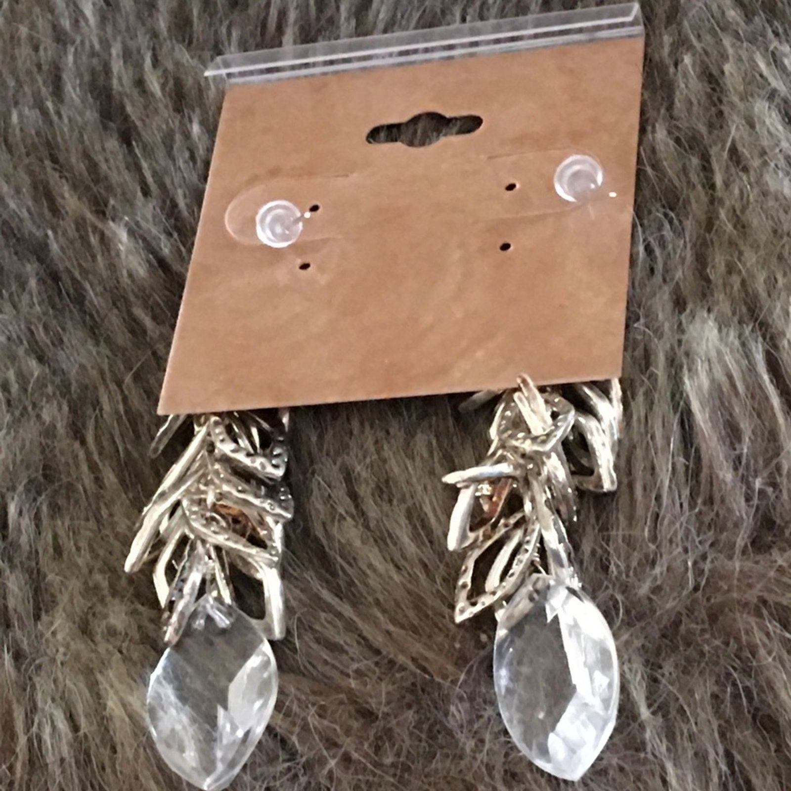Jewelry Elegant faceted clear glass chandelier earrings Size ONE SIZE - 4 Thumbnail