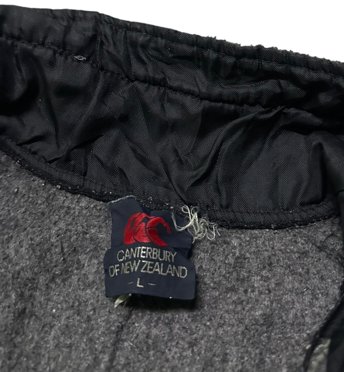 Canterbury of New Zealand Canterbury of new zealand center logo fleece sweatshirt Size US L / EU 52-54 / 3 - 6 Thumbnail