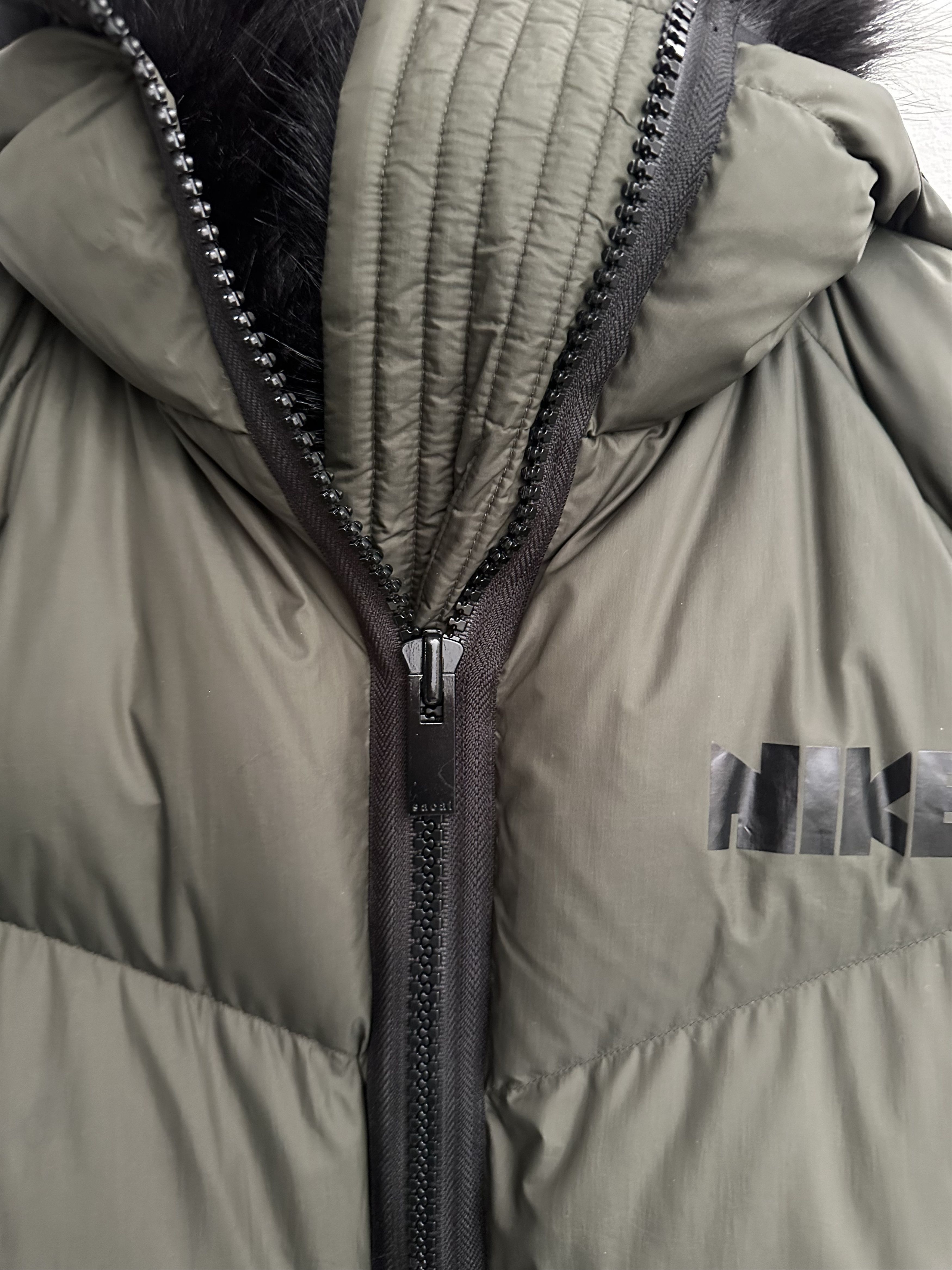 Nike × Sacai Sacai x Nike Seqouia Puffer Jacket, L Size L / US 10 / IT 46 - 14 Thumbnail