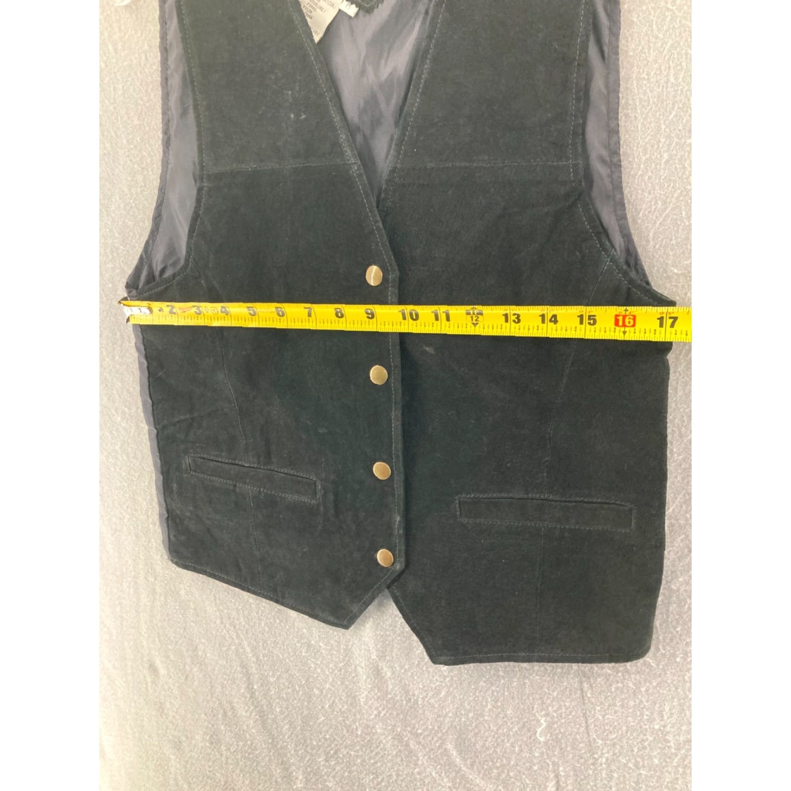 Vintage VINTAGE Don't Stop Classics Motorcycle Vest Women's M Black Leather Sleeveless Short Snap Closure Adult Womens Motorcycle Vest Size M / US 6-8 / IT 42-44 - 2 Thumbnail