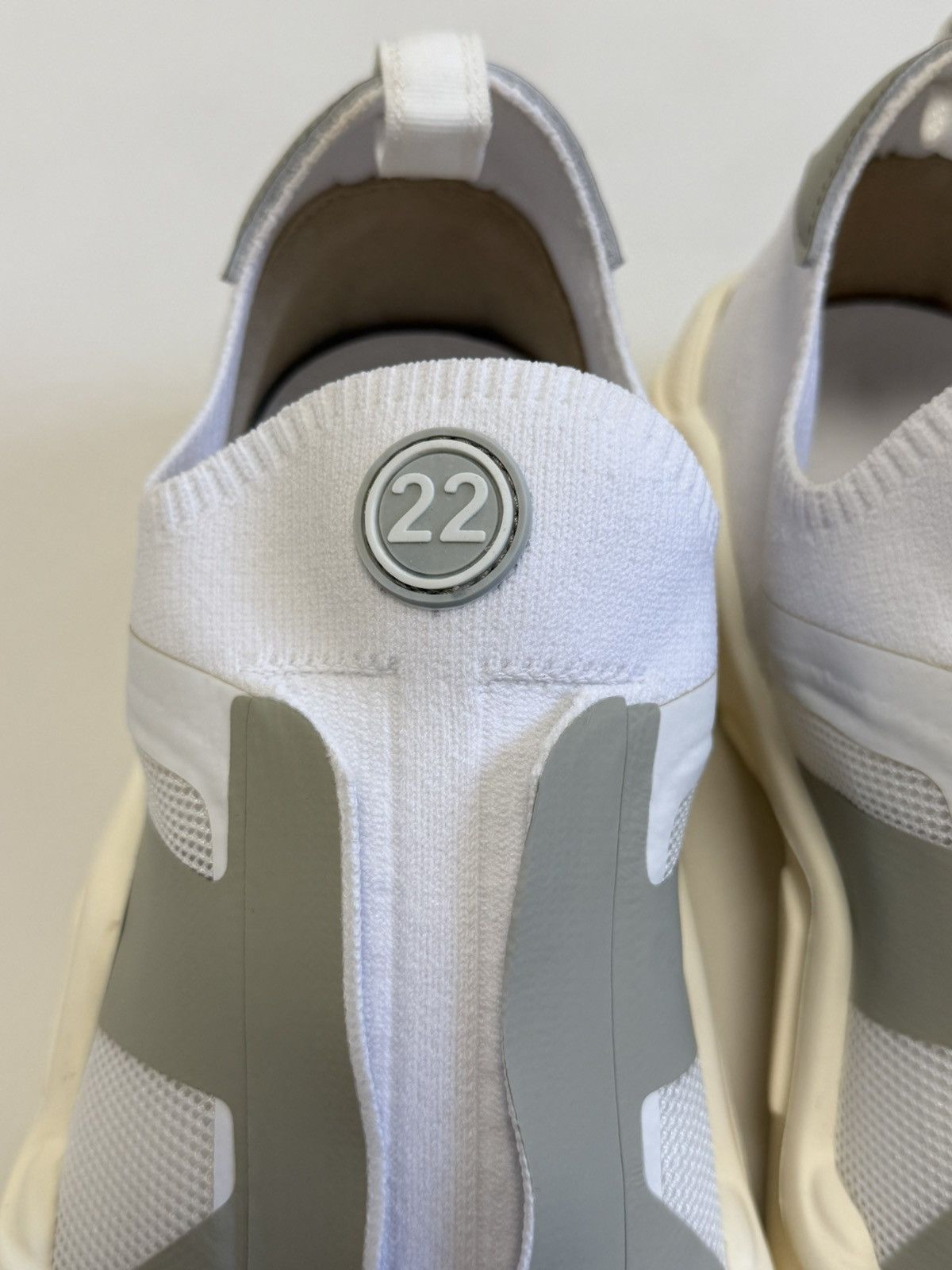 Maison Margiela Laceless White Low Top ‘Future’ Sneakers Size US 11 / EU 44 - 9 Thumbnail