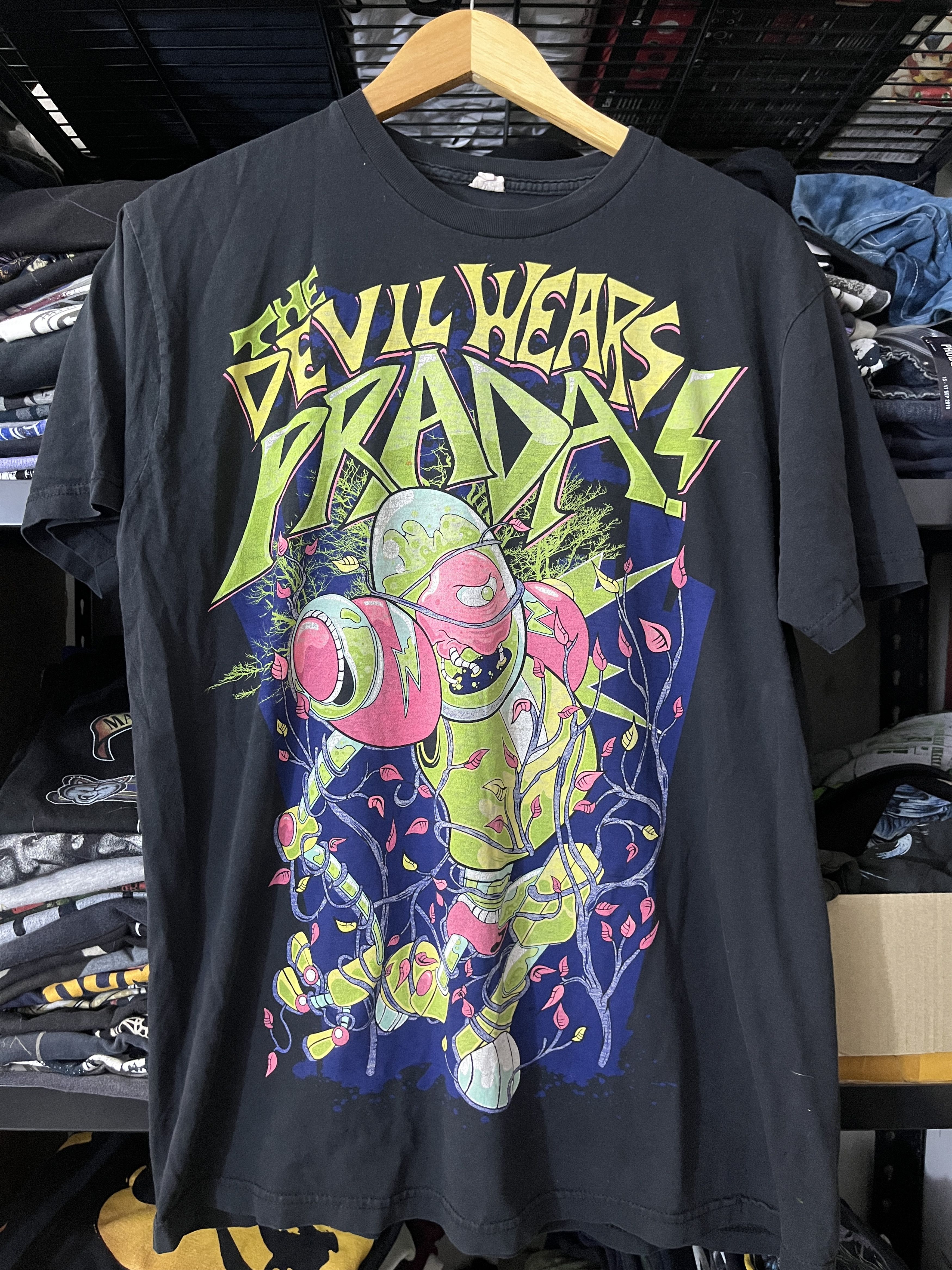 Band Tees The Devil Wears Prada Size US L / EU 52-54 / 3 - 1 Thumbnail