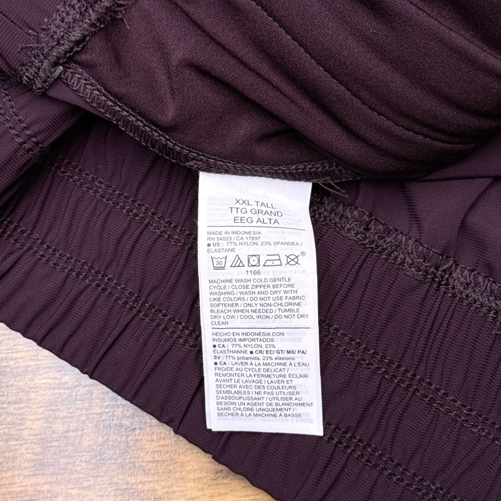 Old Navy Old Navy Cargo Pants Tall 2XL Burgundy Zip Pockets Stretch Sleektech Tapered Casual Women Men? Size 40" / US 18 - 7 Thumbnail