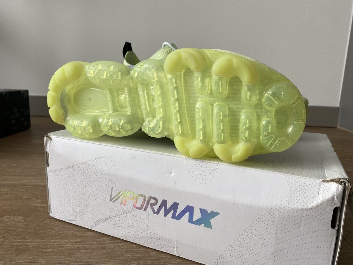 Nike Nike Air VaporMax 2019 Barely Volt Size US 10 / EU 43 - 6 Thumbnail