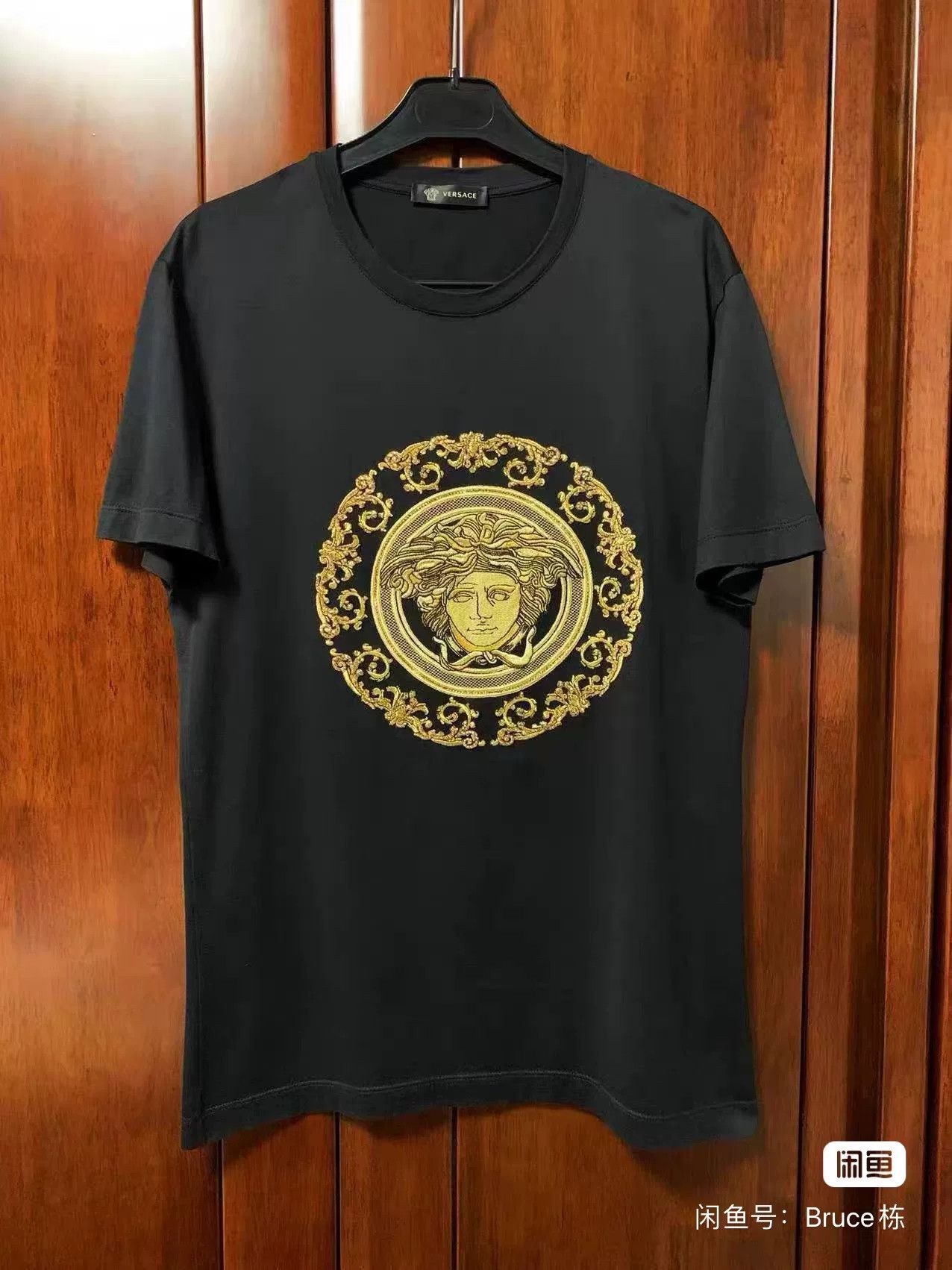Versace Versace Men's Short Sleeve Medusa Logo T-shirt Size US XS / EU 42 / 0 - 1 Thumbnail