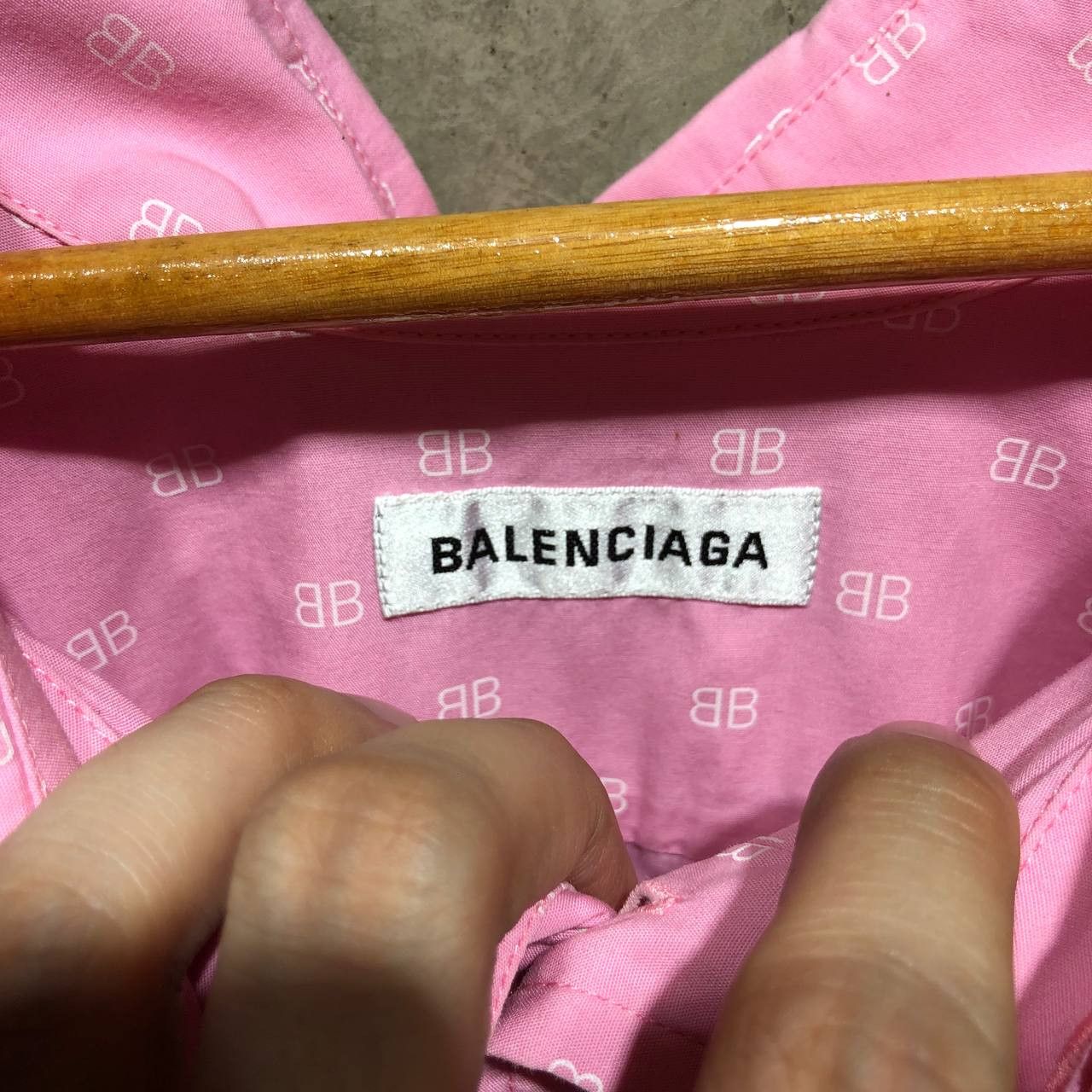 Balenciaga Balenciaga BB logo all over print poplin shirt Size L / US 10 / IT 46 - 10 Thumbnail