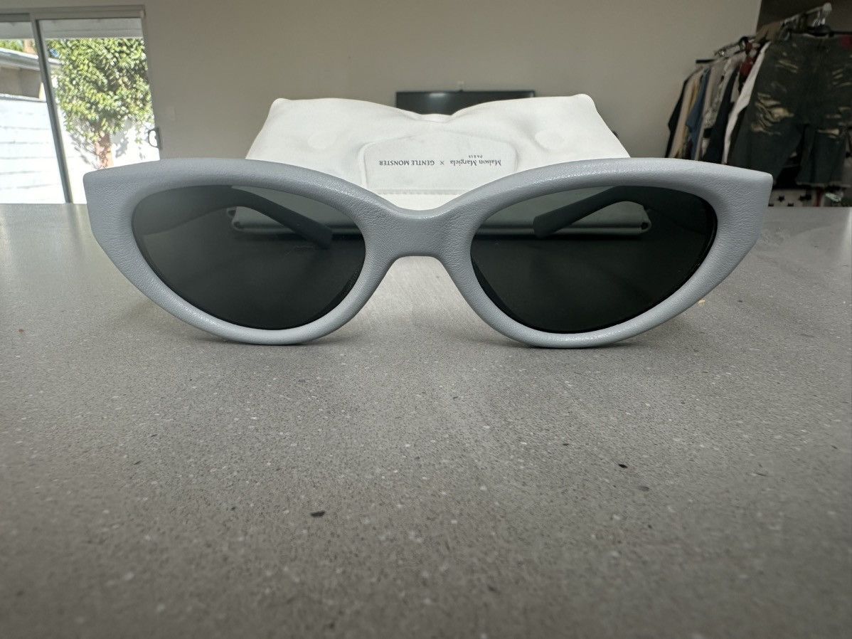Maison Margiela Grey leather cat eye Margiela sunnies Size ONE SIZE - 3 Thumbnail