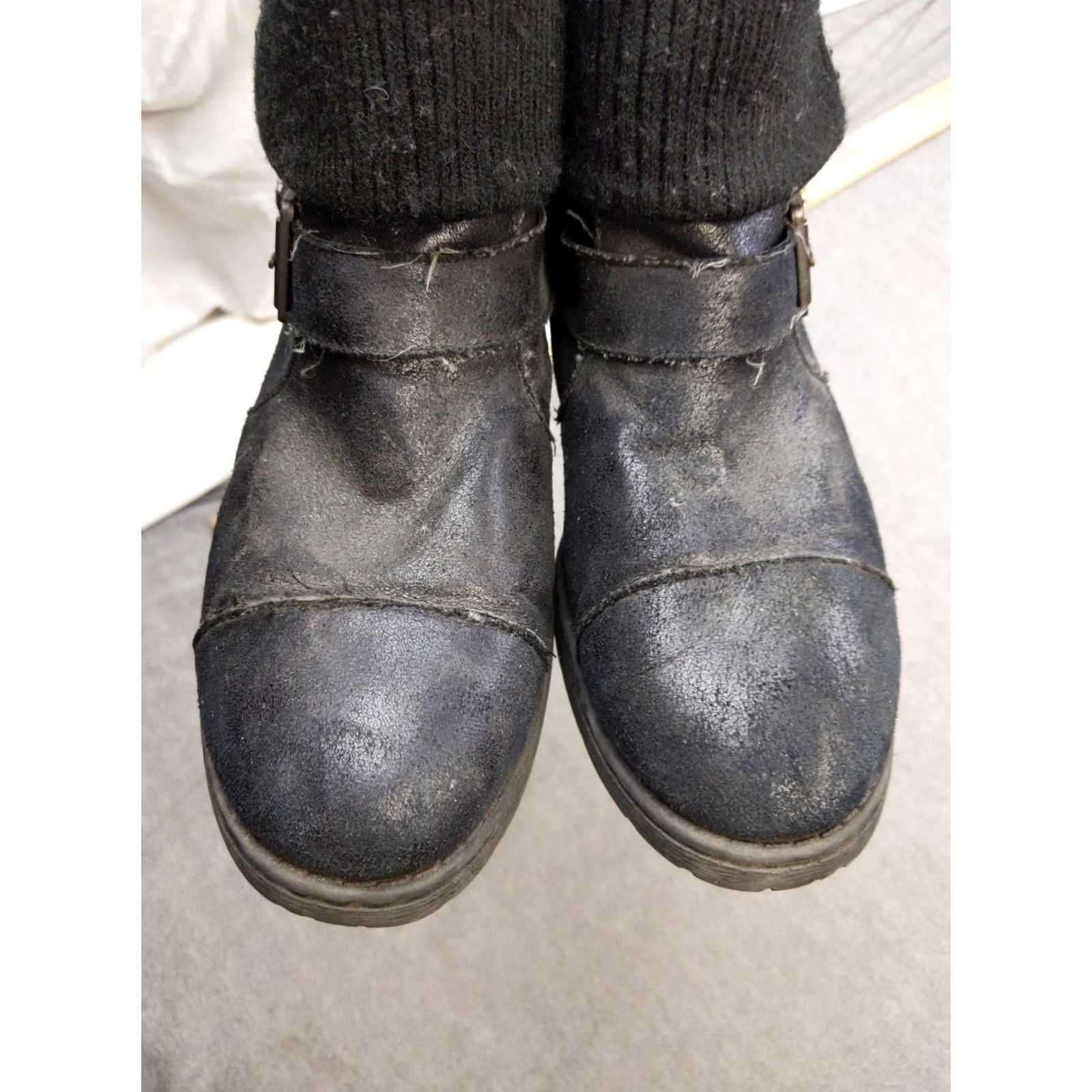 Vintage b.o.c. by Born Womens Boots Ankle Moto Zip Buckle Knit Cuff ZPB2819 Black Size 10 Adult Womens Casual Round Toe Low Heel Builtin knit cuff bootie Size US 10 / IT 40 - 3 Thumbnail