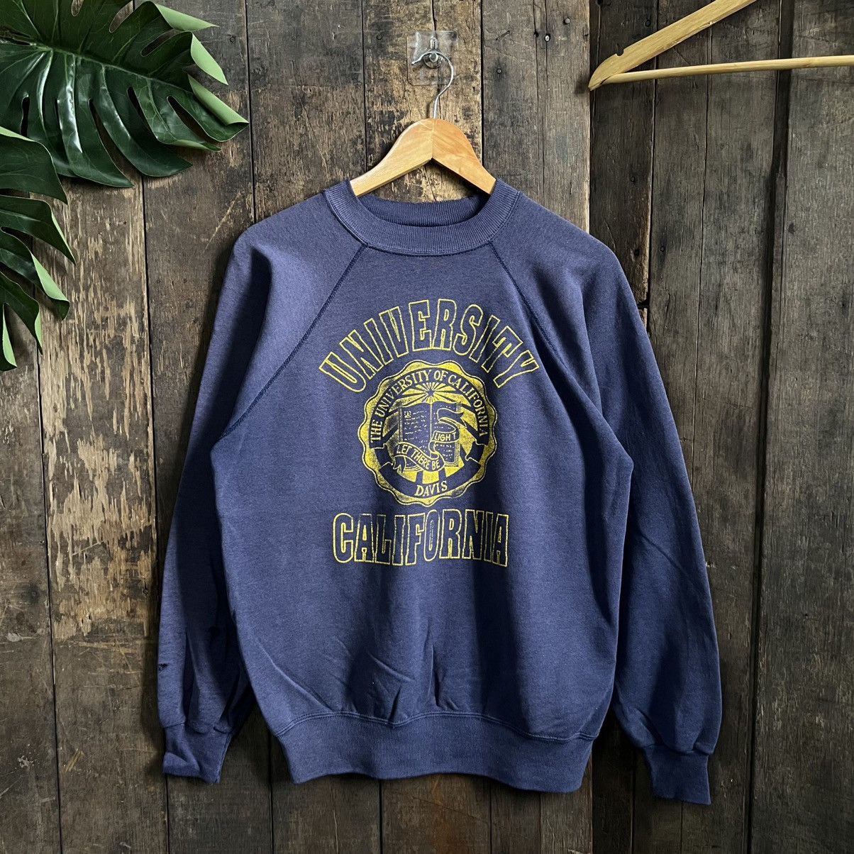 Vintage Vintage 90’s University of California Crewneck Size US M / EU 48-50 / 2 - 1 Thumbnail