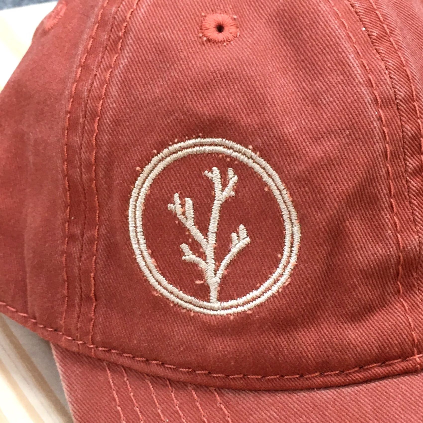 Vintage Wild Tree Wellness Baseball Hat Mens Brown OS Curved Brim Embroidered Logo Size ONE SIZE - 4 Thumbnail
