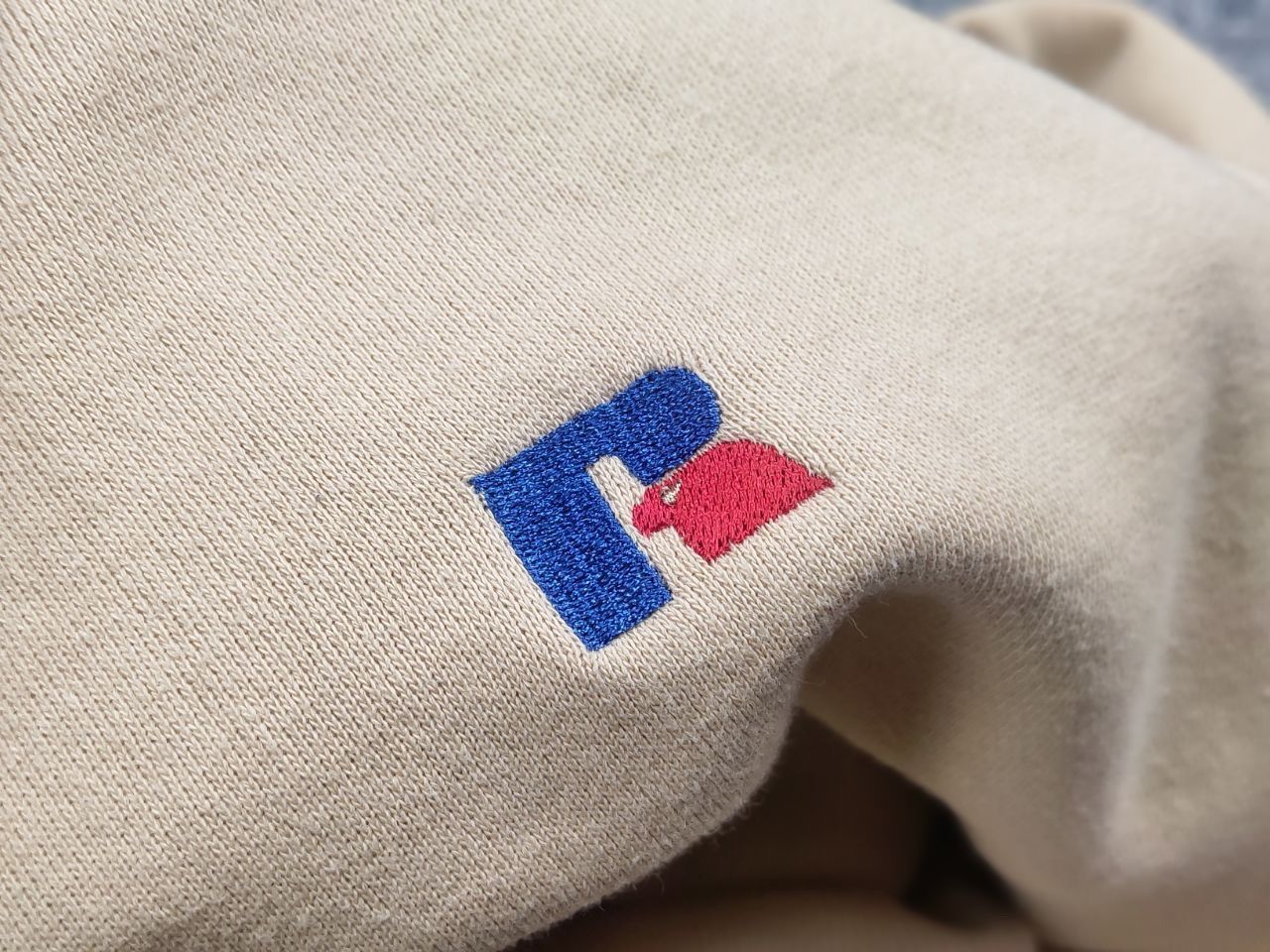 Russell Athletic Vintage 90's Russell Athletic Blank Crew Chek Sweatshirt Size US L / EU 52-54 / 3 - 12 Thumbnail