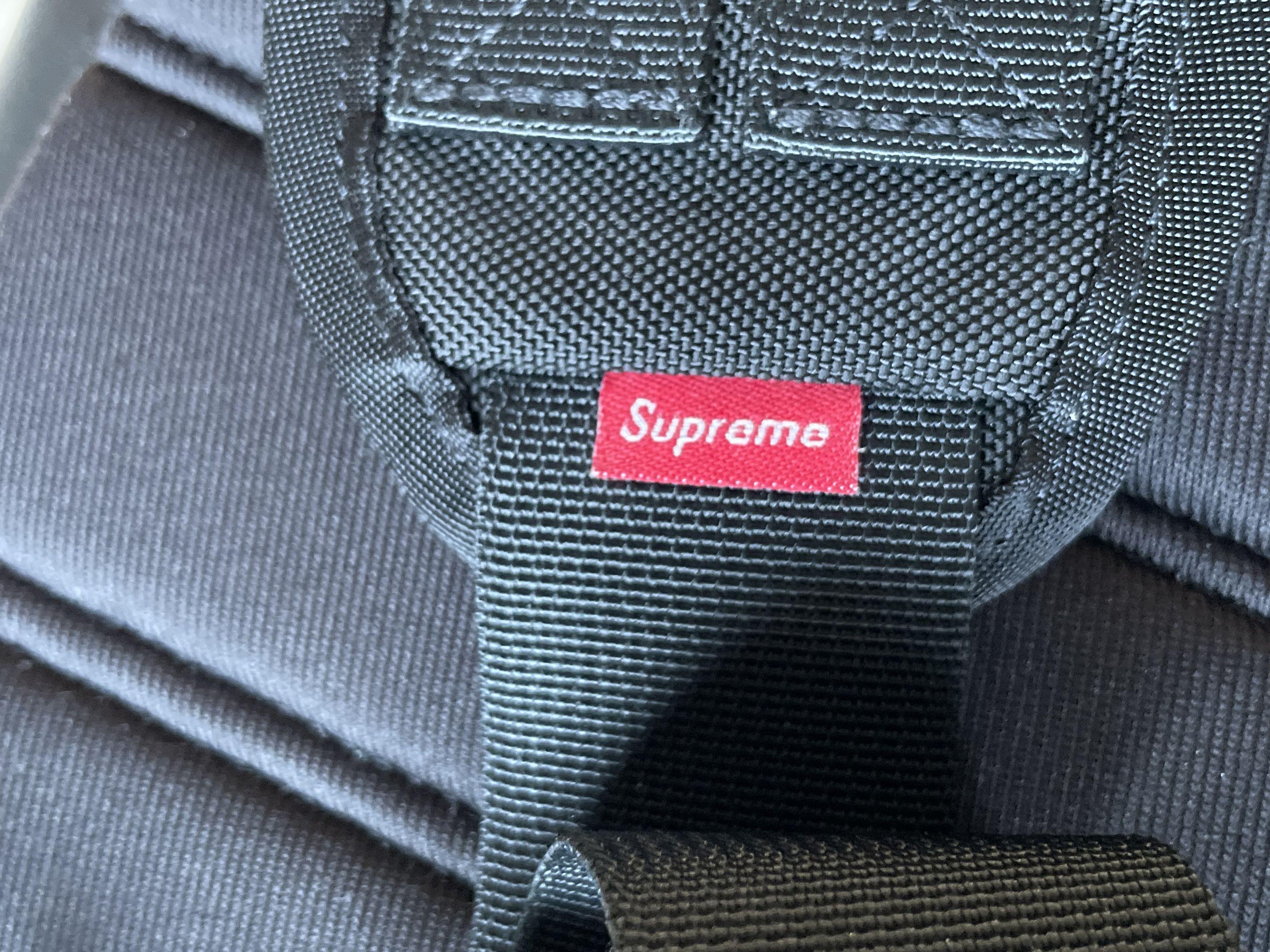 Supreme × The North Face Supreme The North Face Leather Mountain Waist Bag Black Size ONE SIZE - 5 Thumbnail
