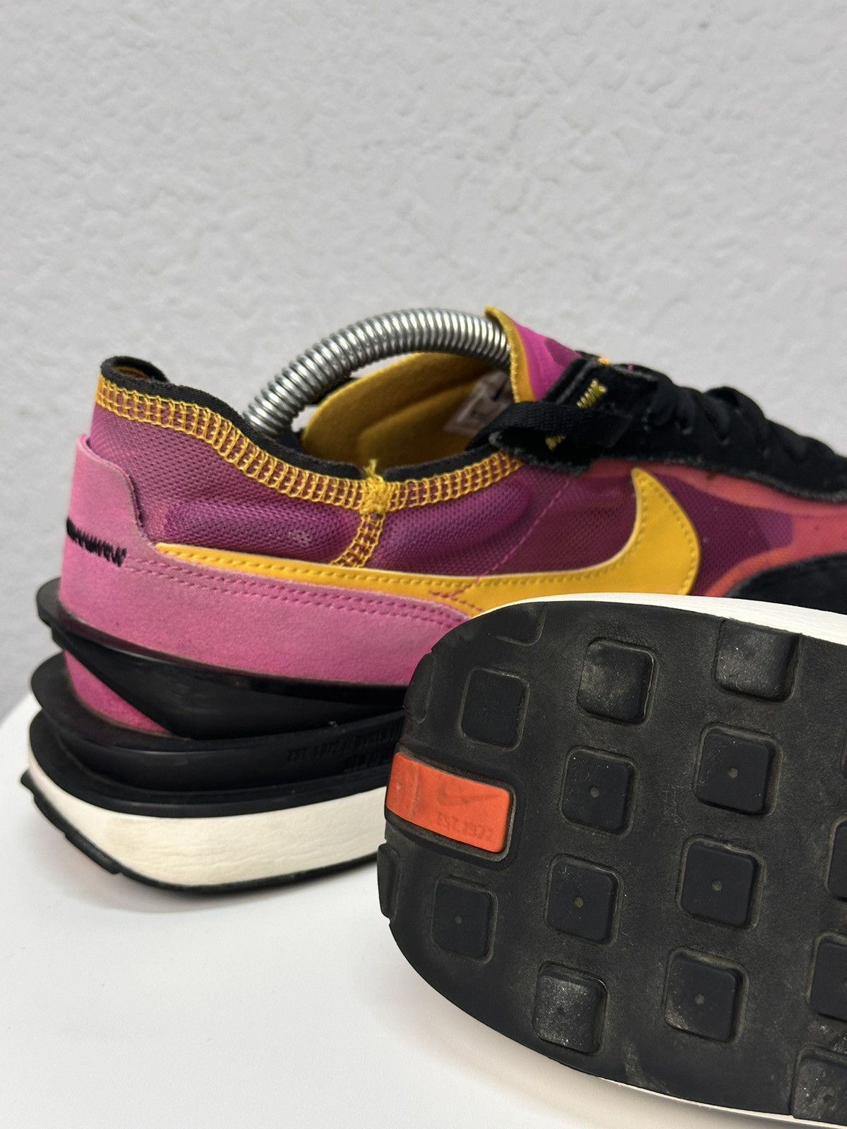 Nike Nike Waffle One Active Fuchsia Men’s Size 10.5 Gold Black Size US 10 / EU 43 - 9 Thumbnail