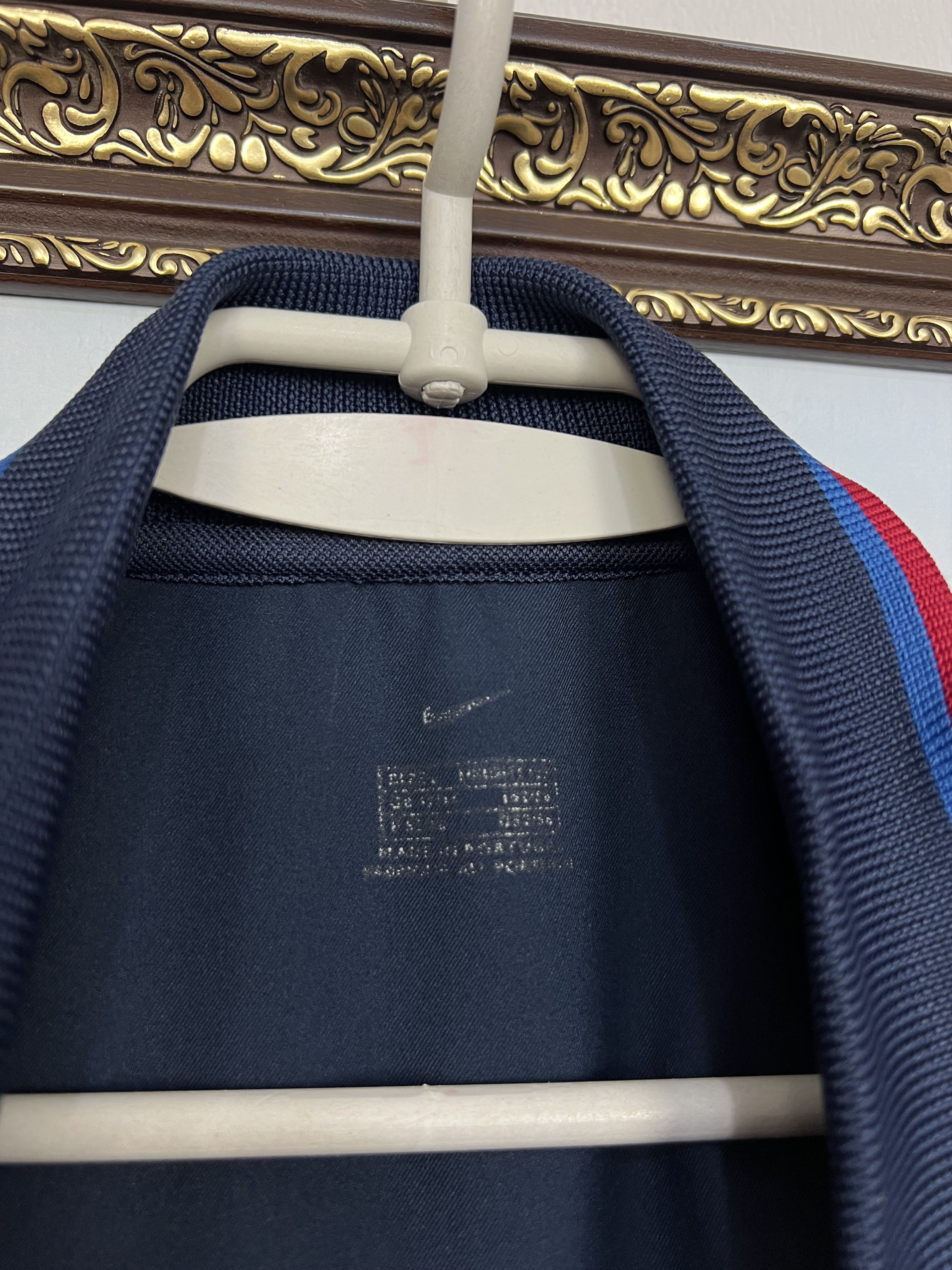 Nike Barcelona Away football shirt Soccer Jersey Camiseta Trikot Size US XL / EU 56 / 4 - 6 Thumbnail