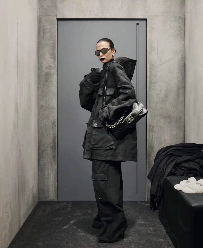 Balenciaga 23 Fall Mud Dye Reversible Eight Pocket Jacket