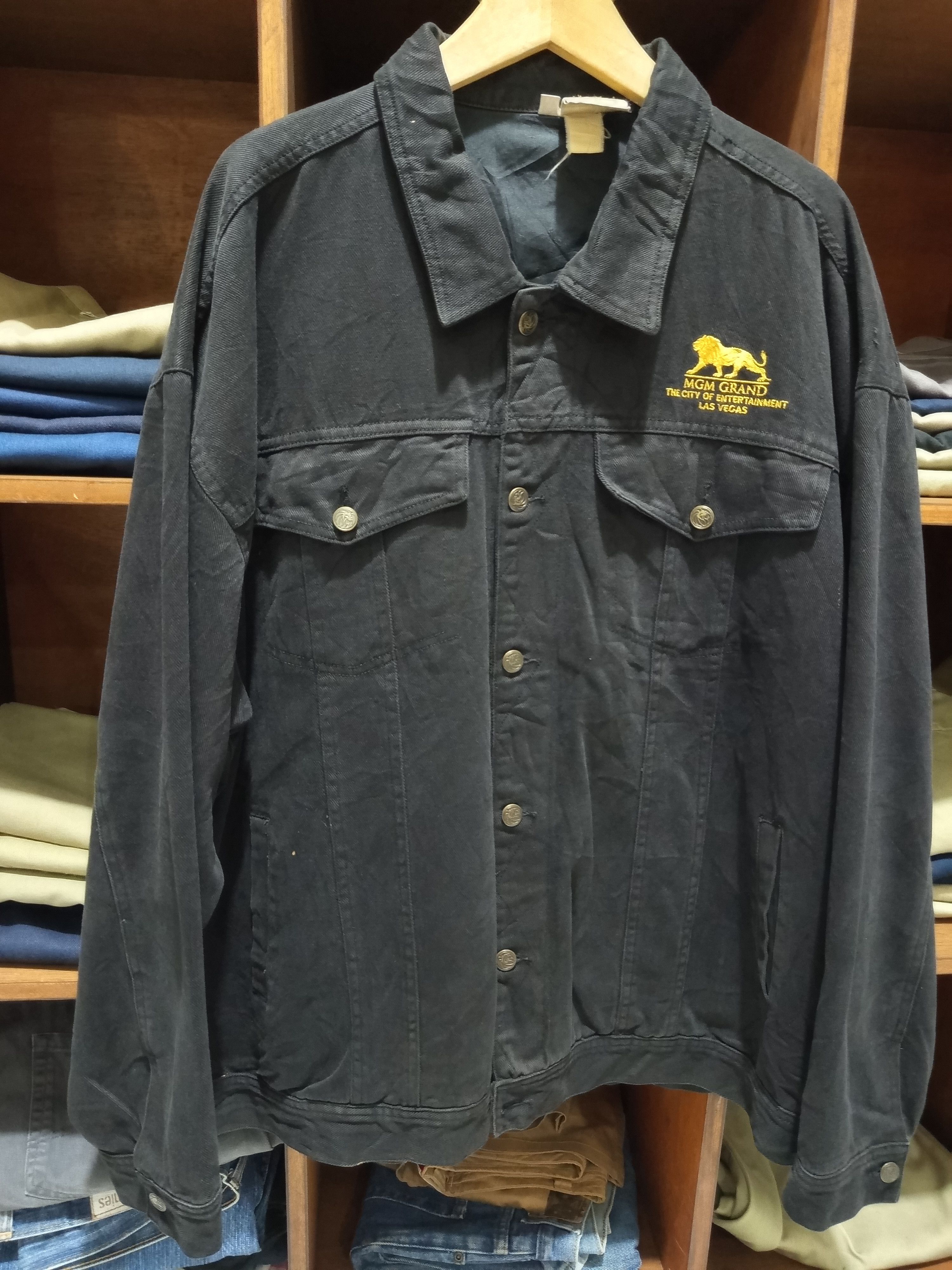 Vintage 1990s MGM Grand Las Vegas Trucker Jacket Size US XXL / EU 58 / 5 - 3 Thumbnail