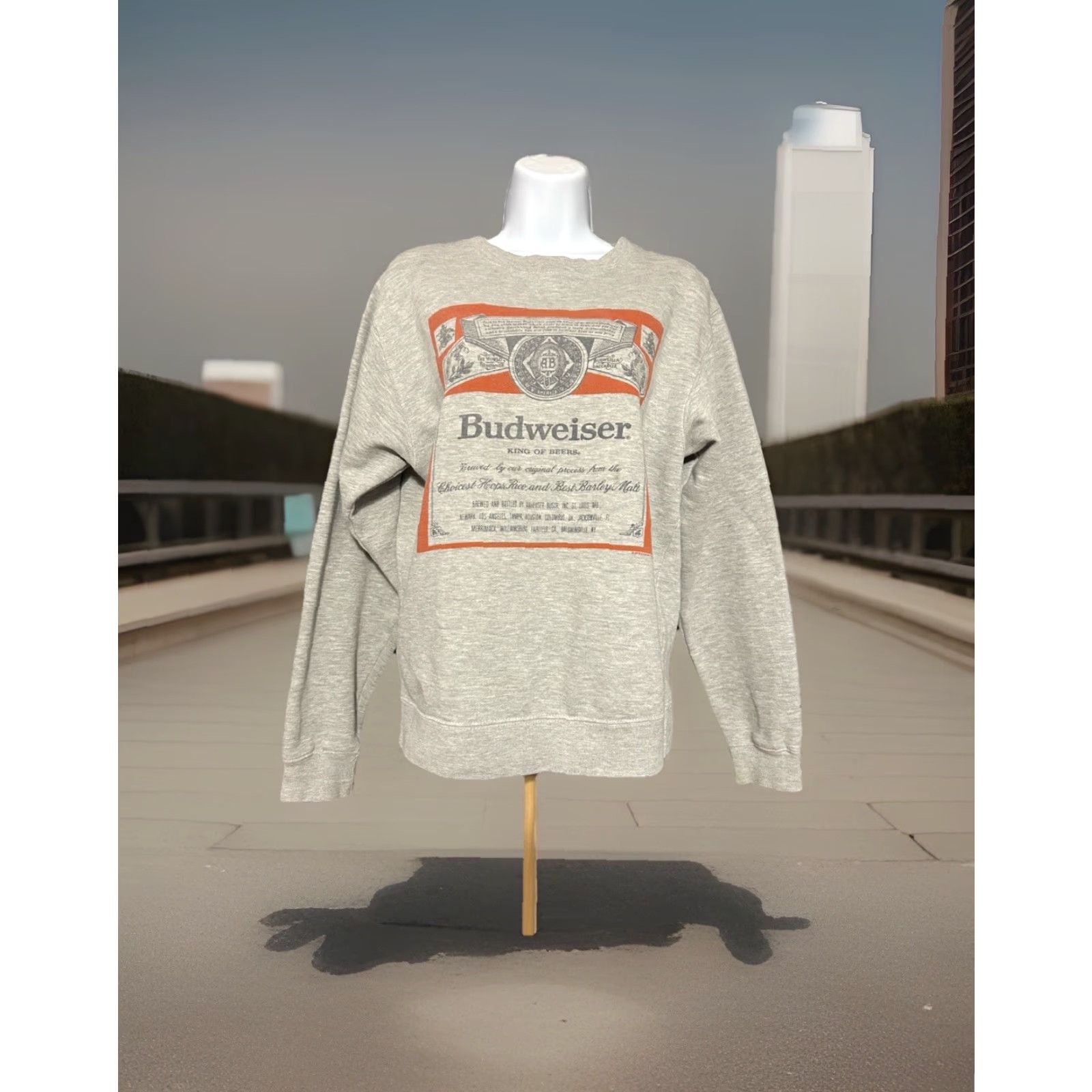 Junk Food Budweiser Sweatshirt Pullover Women XS Fits Small Heather Gray Junk Food Logo Crew Neck Long Sleeve Knit-<|END|> Size S / US 4 / IT 40 - 6 Thumbnail