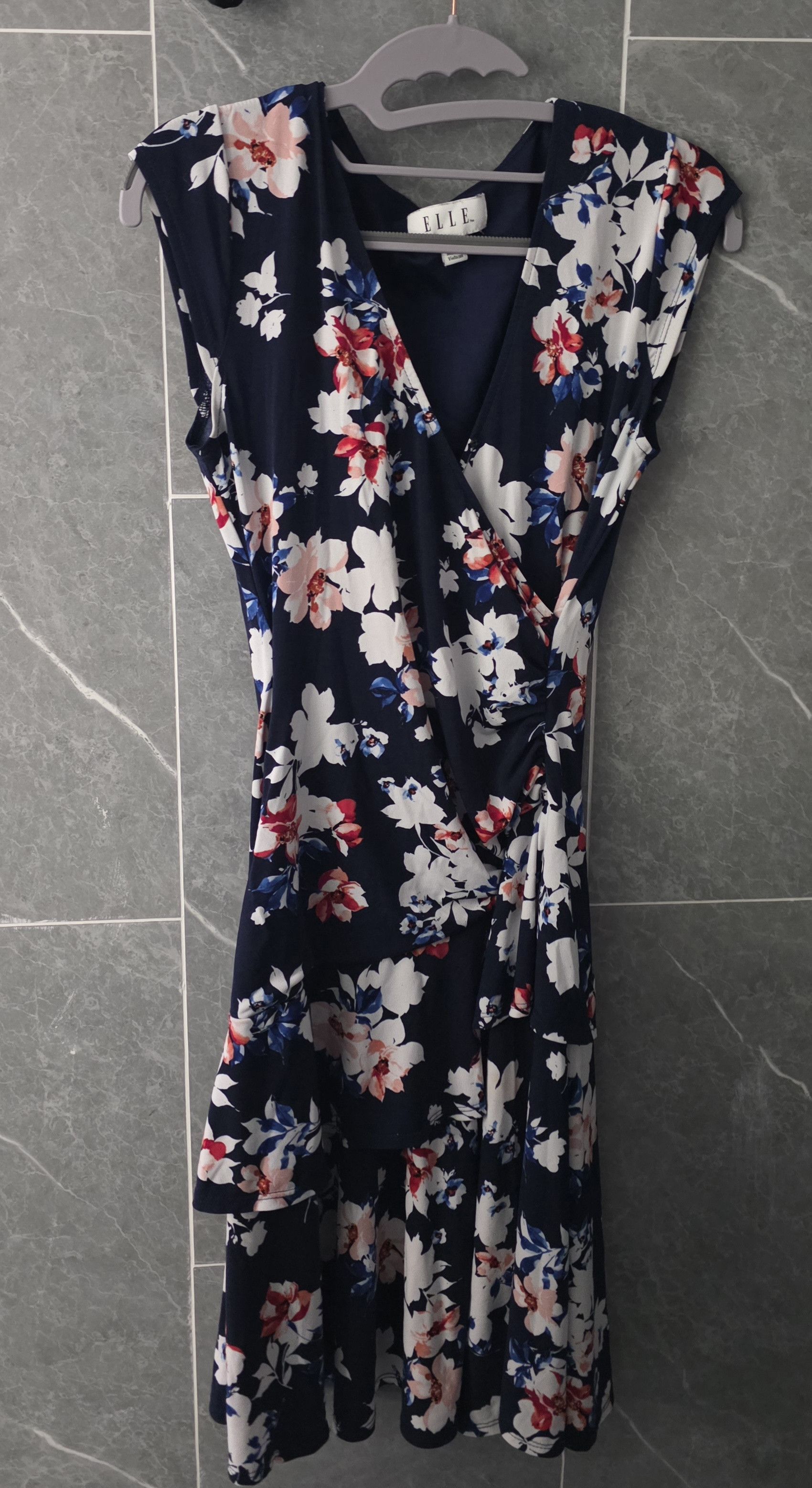 Other ELLE Print Ruffle Faux-Wrap Dress Navy Blush Floral Size XS Size XS / US 0-2 / IT 36-38 - 1 Thumbnail