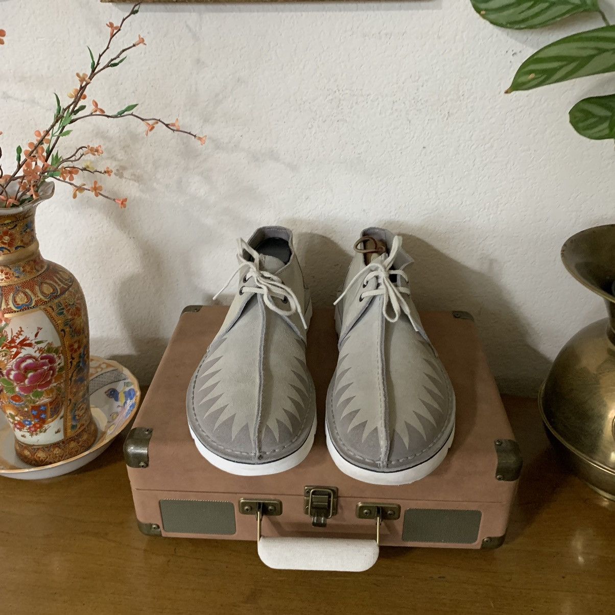 Clarks Neighborhood x Clark’s Charles Steed suede Chukka boots Size US 10.5 / EU 43-44 - 2 Thumbnail