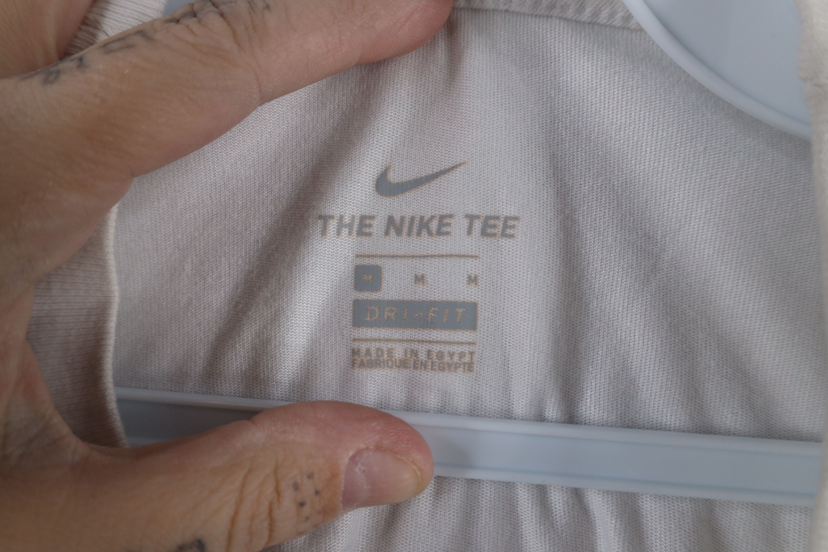 Nike × Vintage Nike Rainbow Travis Scott Center Swoosh Cropped T-Shirt Size M / US 6-8 / IT 42-44 - 6 Thumbnail