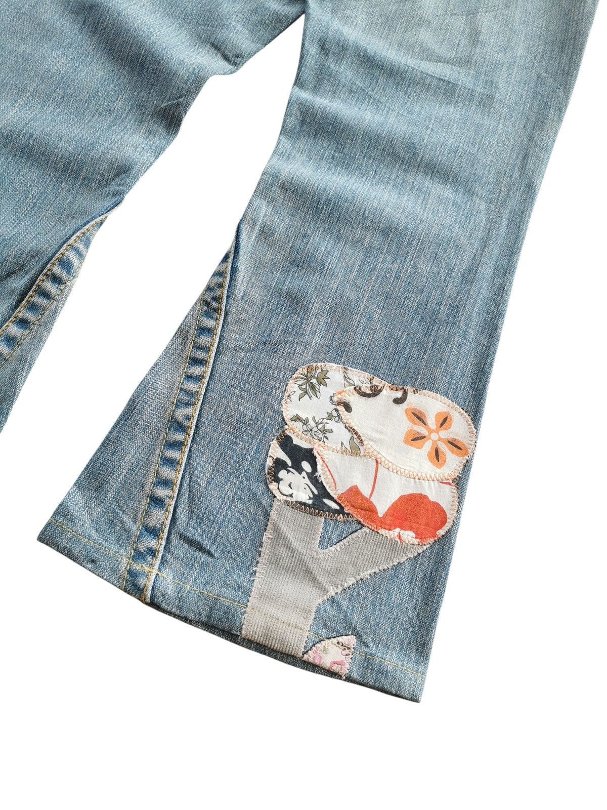 True Religion True Religion Cropped Flare Patchwork Jeans Size US 31 - 9 Thumbnail