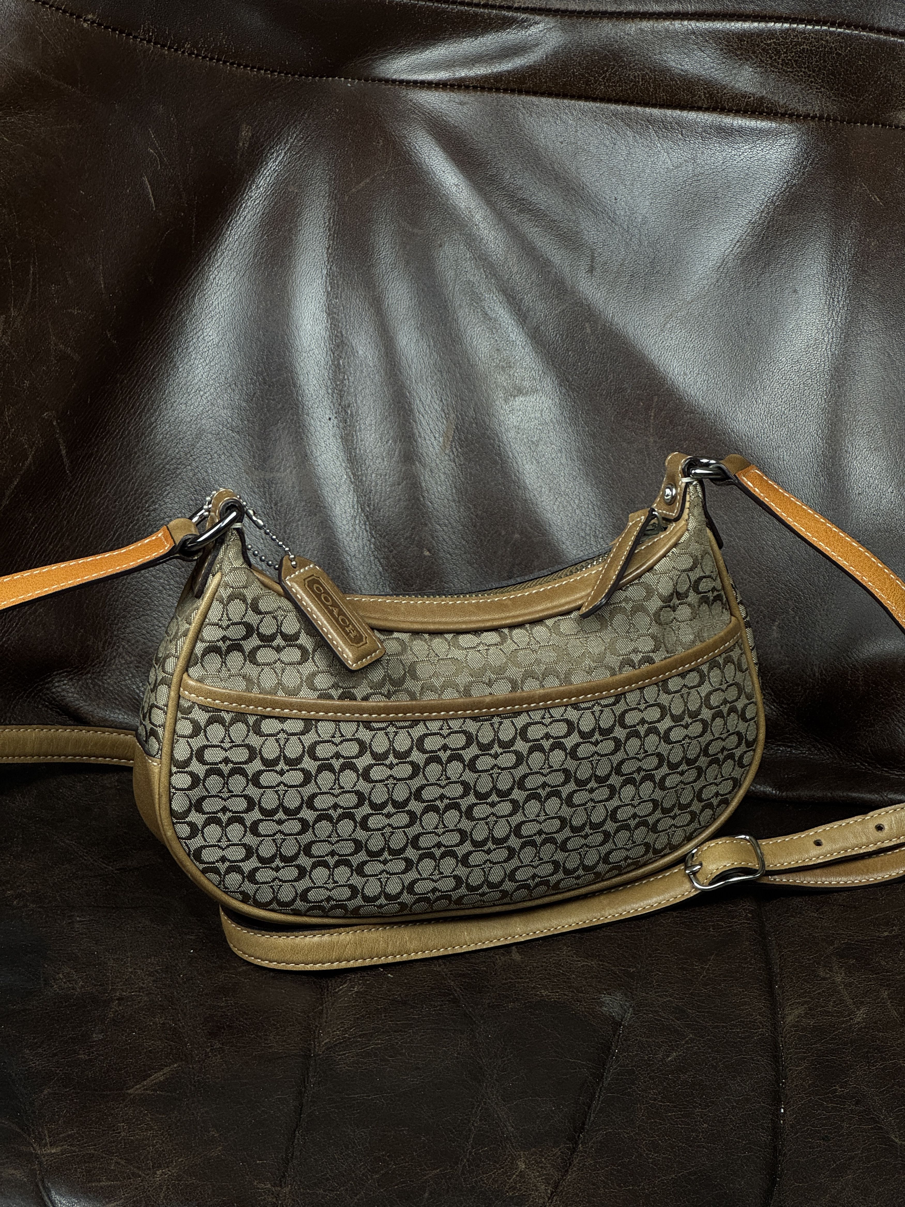 Coach Beautiful Vintage Coach Sufflette Hobo Signature Bag Size ONE SIZE - 4 Thumbnail