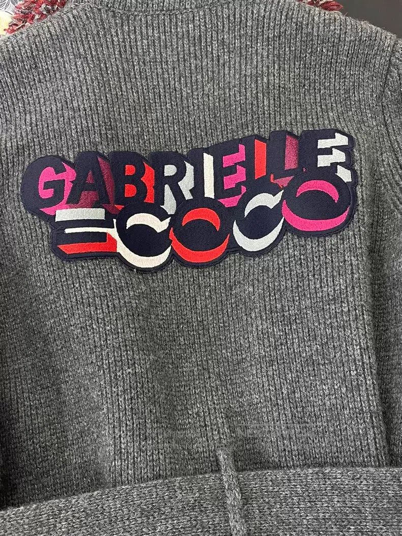 Chanel Chanel Gray coco letter printed tweed stitching ticed cash Size S / US 4 / IT 40 - 3 Thumbnail