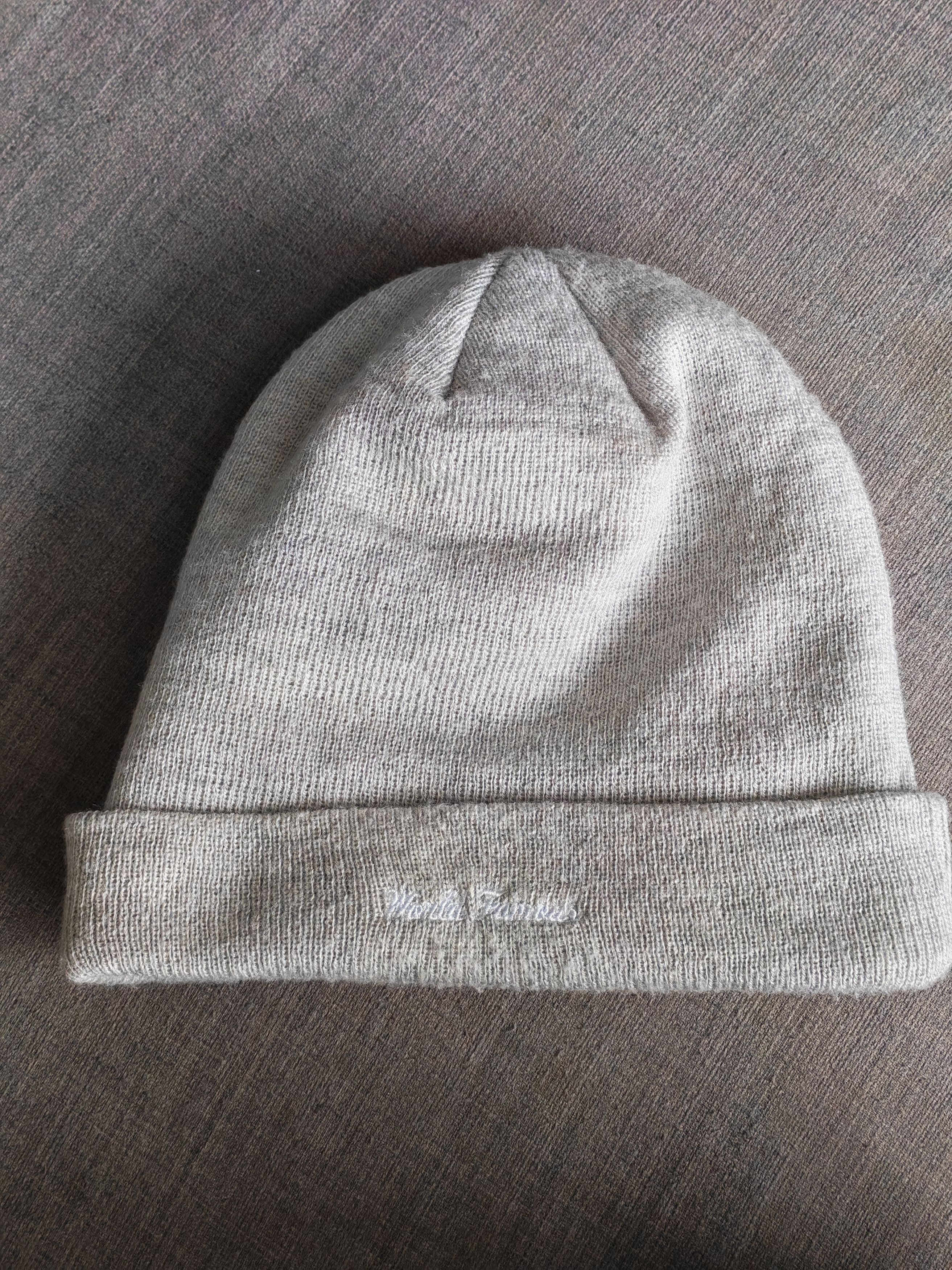 MLB × New Era × Supreme Supreme x New Era NY Box Logo Gray Red White Logo Beanie Hat Size ONE SIZE - 2 Thumbnail