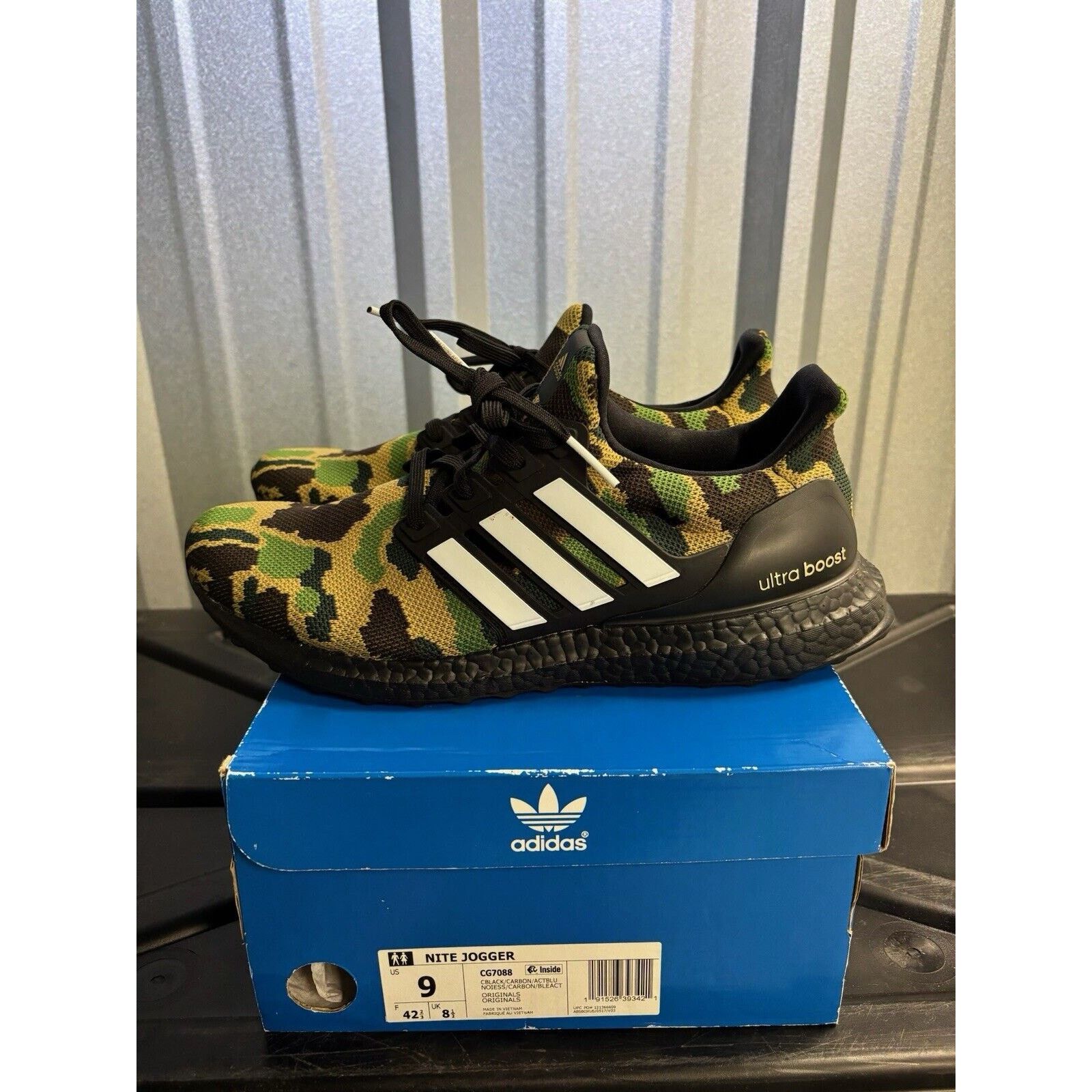 Adidas Size 9 adidas A Bathing Ape x UltraBoost Green Camo TRIED ON Size US 9 / EU 42 - 2 Thumbnail