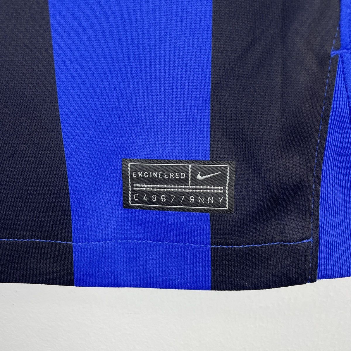 Nike Inter Milan Lautaro Martinez Home Jersey Women’s 2022/2023 Size S / US 4 / IT 40 - 8 Thumbnail
