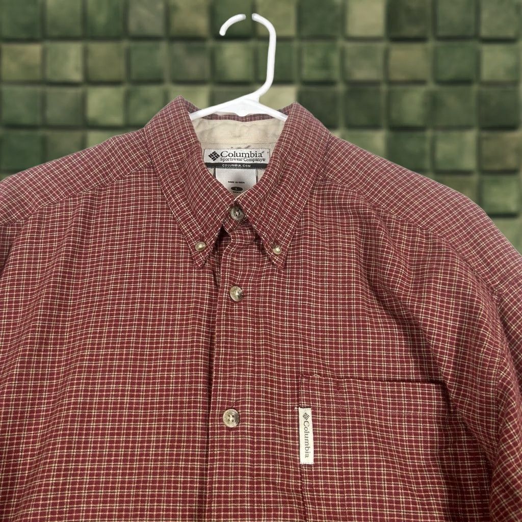 Vintage Columbia Button-Up Long Sleeve Shirt Mens Large Red Plaid Outdoor Hiking Fishing Size US L / EU 52-54 / 3 - 1 Thumbnail