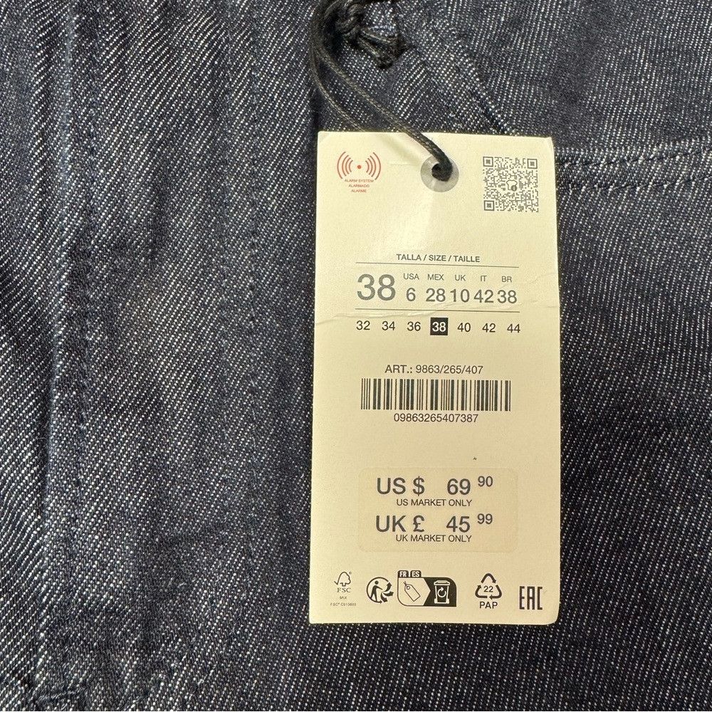 Zara NWT New Zara MID-WAIST SIDE STRIPE JEANS Size 6 Size 28" / US 6 / IT 42 - 7 Thumbnail