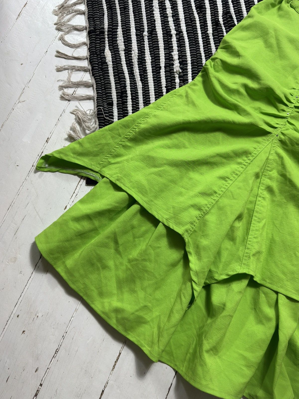 Other AVANT GARDE ASYMMETRICAL GREEN MIDI SKIRT Size 27" / US 4 / IT 40 - 3 Thumbnail