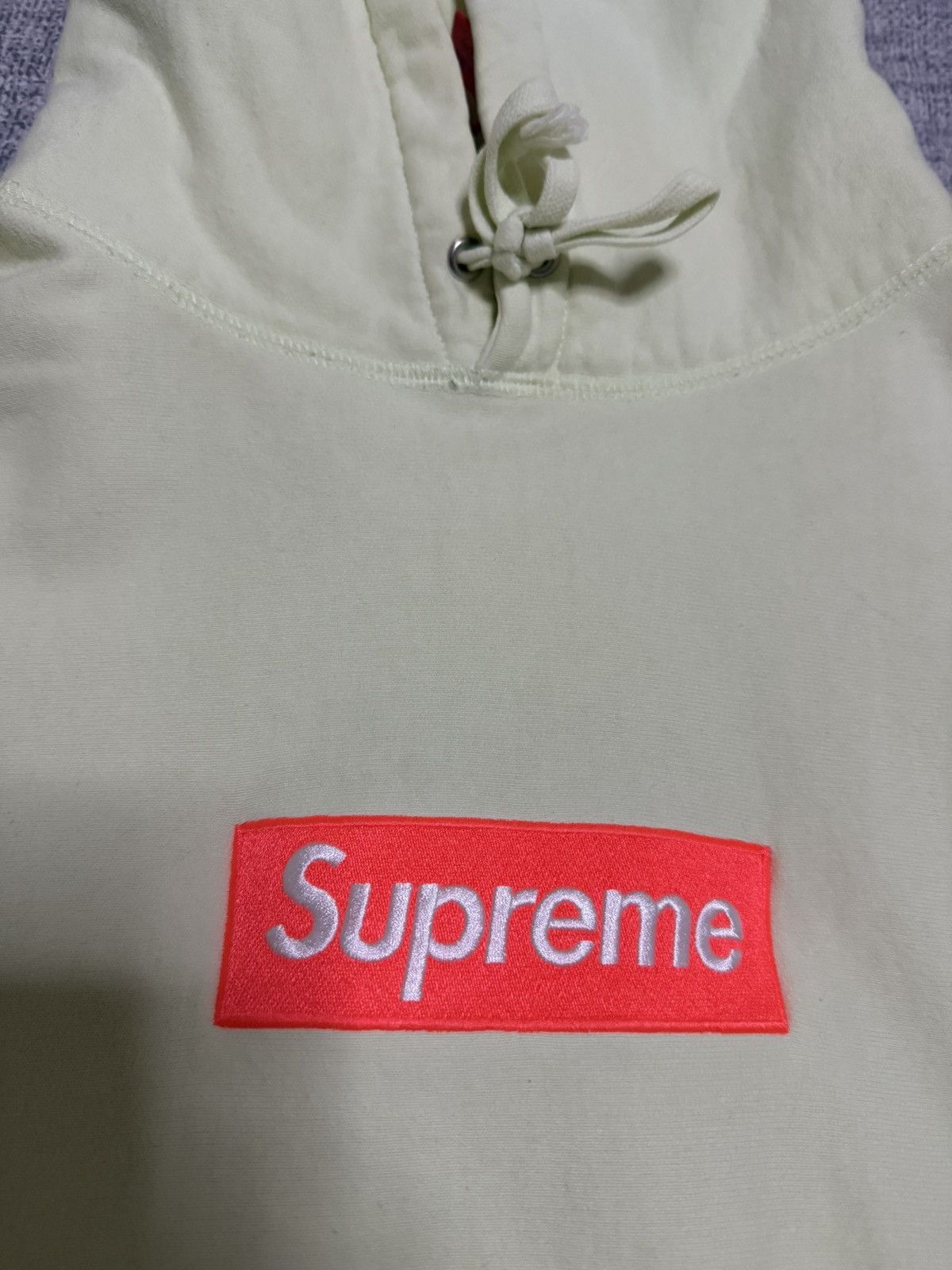 Supreme Supreme fw17 pale Lime yellow box logo hoodie sweatershirt Size US XL / EU 56 / 4 - 2 Thumbnail