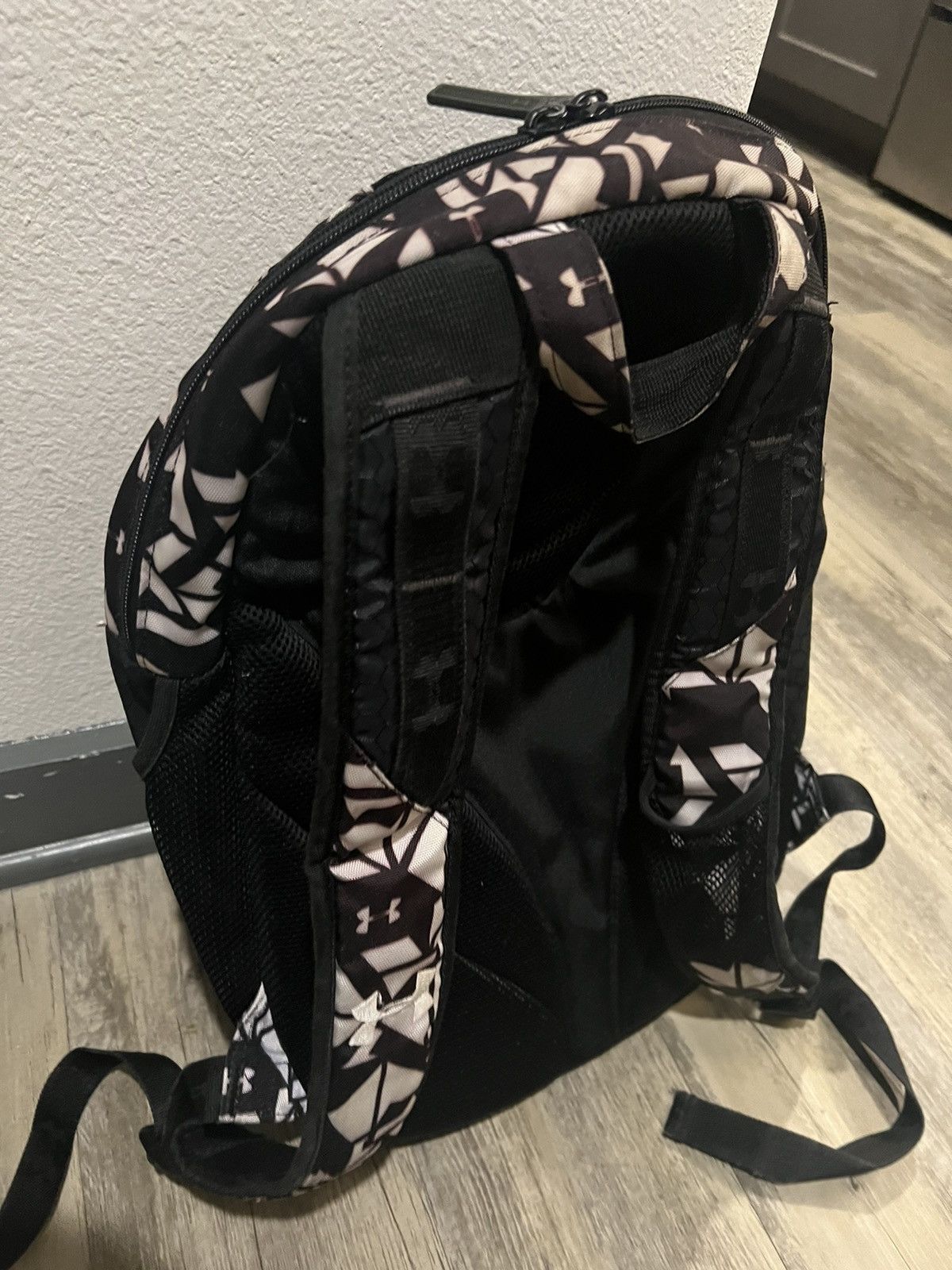 Under Armour RARE Under Armour Backpack Size ONE SIZE - 4 Thumbnail