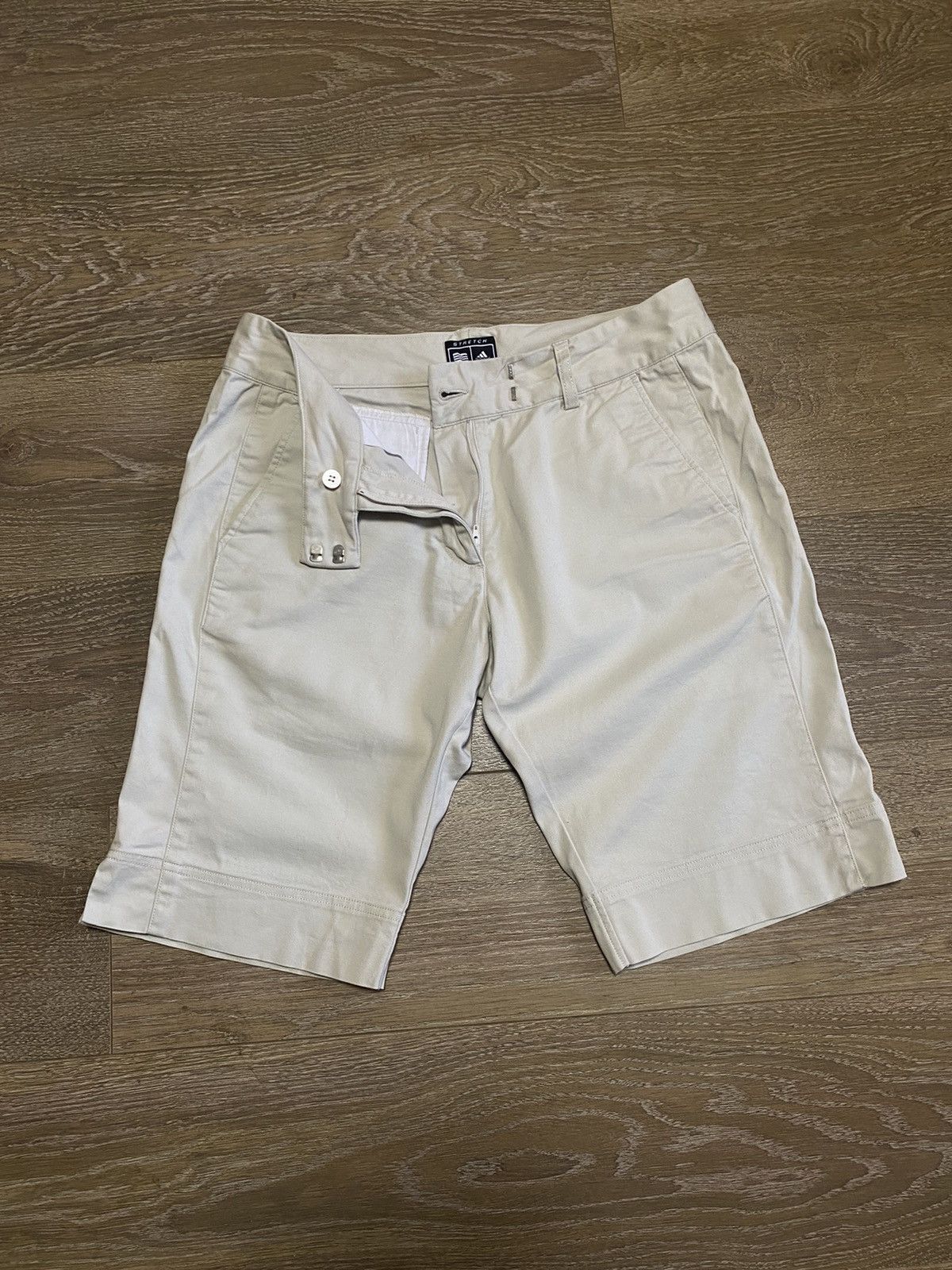 Adidas × Vintage Vintage Adidas Light Beige Golf Bermuda Shorts Sz 12 Size US 32 / EU 48 - 4 Thumbnail